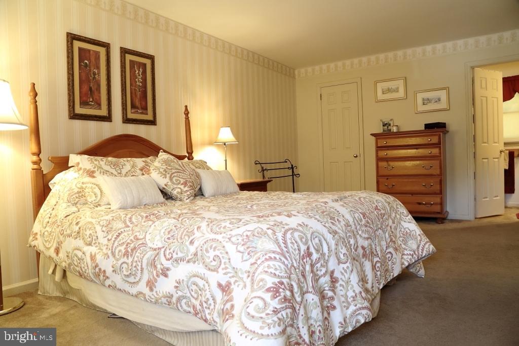 JEFFERSON SQUARE - Residential