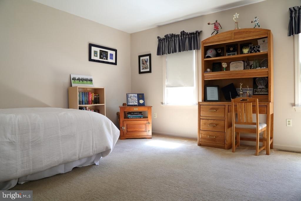 JEFFERSON SQUARE - Residential