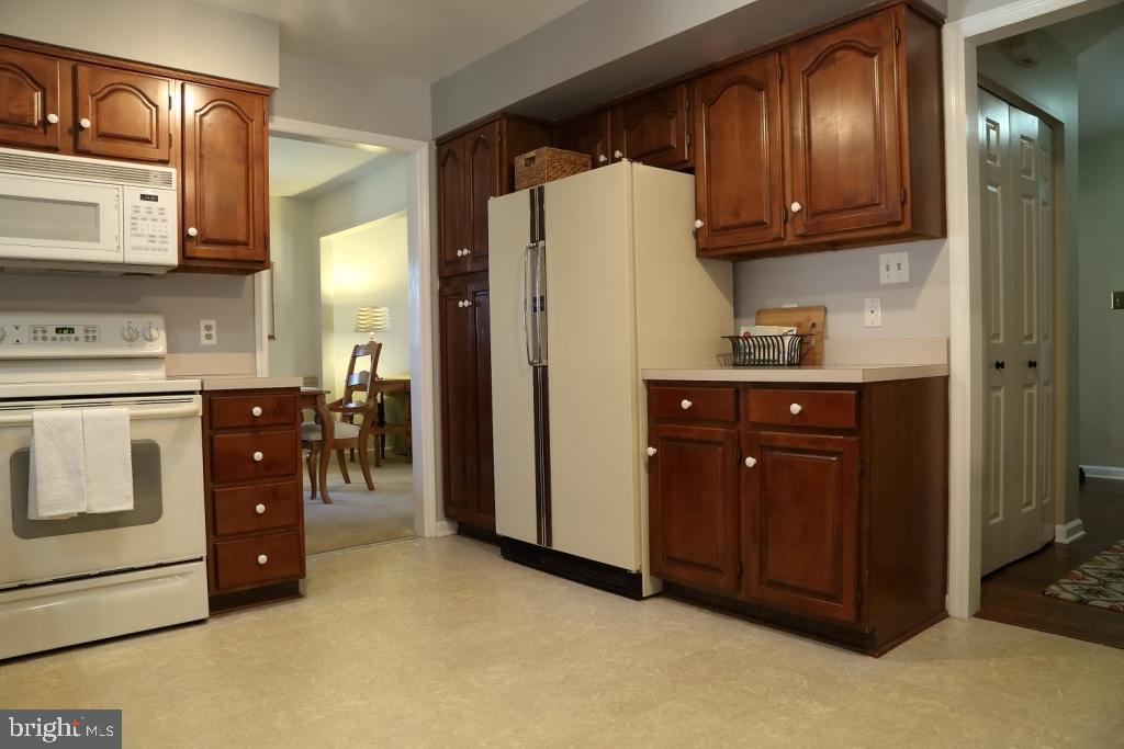 JEFFERSON SQUARE - Residential