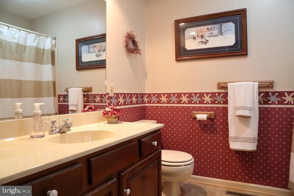 JEFFERSON SQUARE - Residential