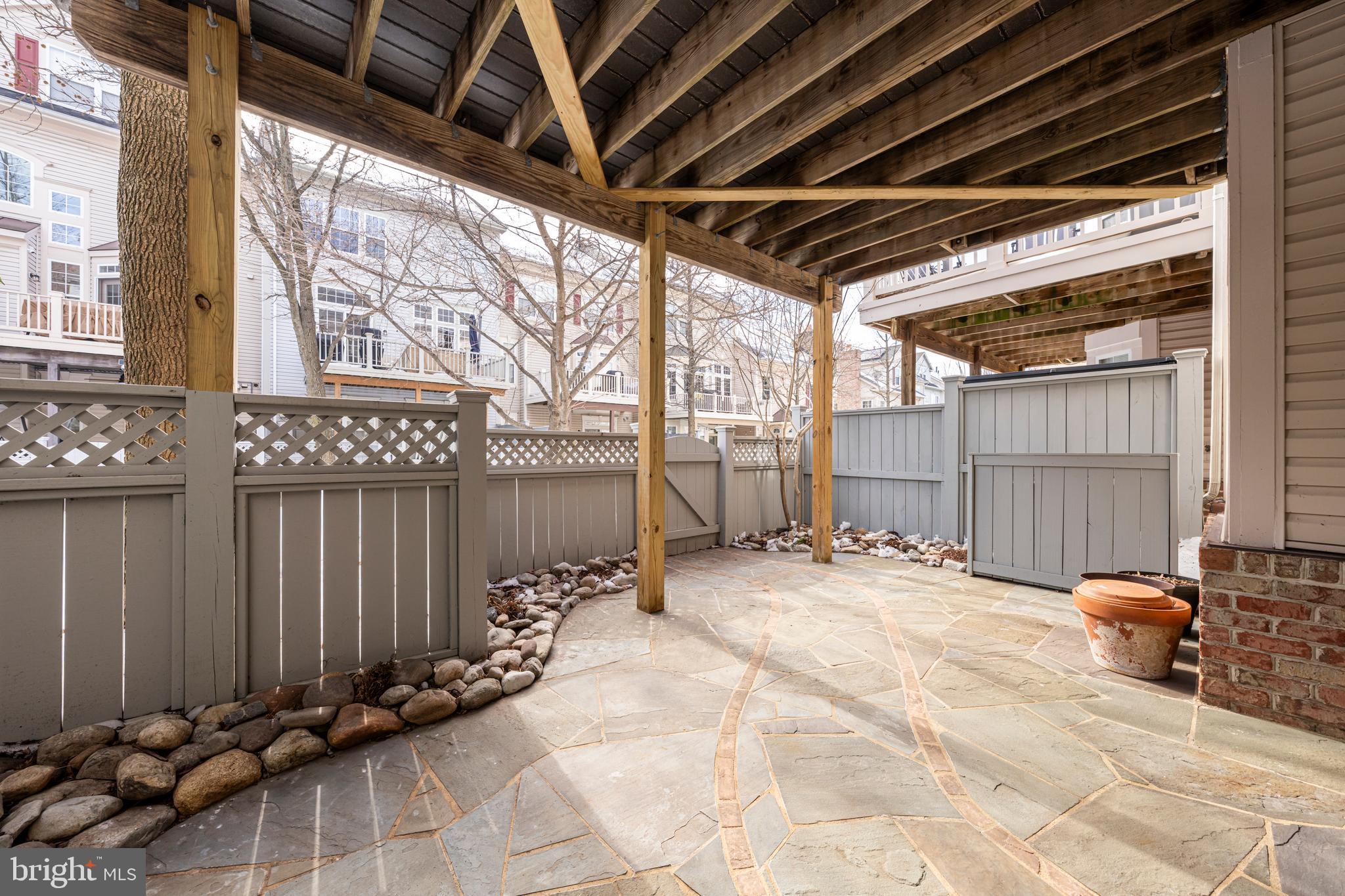 WEST MARKET - Residential