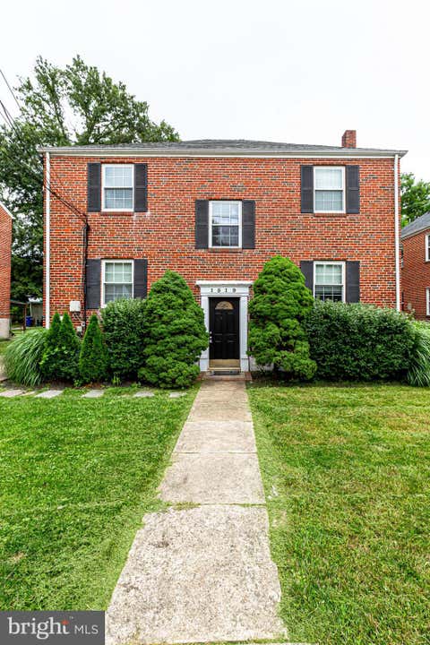 Homes For Rent - 1519 Stafford Street #3<br/> ARLINGTON, VA 22207
