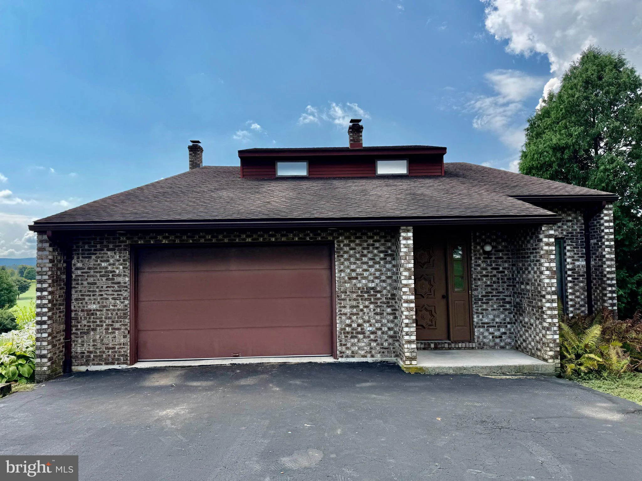 2122 Hillview Drive, Fayetteville, PA, 17222