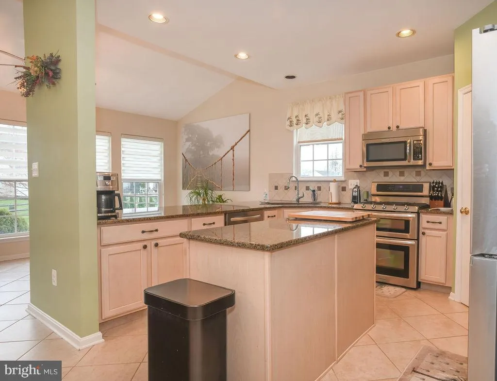 Townsend, Delaware 19734, United States, 4 Bedrooms Bedrooms, ,3 BathroomsBathrooms,Residential,Contingent,104254