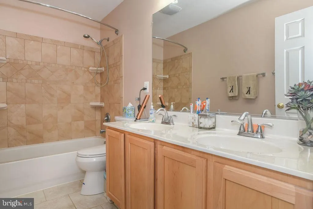 Townsend, Delaware 19734, United States, 4 Bedrooms Bedrooms, ,3 BathroomsBathrooms,Residential,Contingent,104254