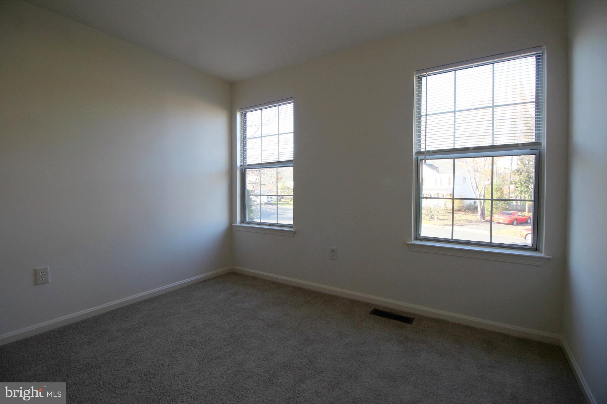 DALE CITY - Residential Lease