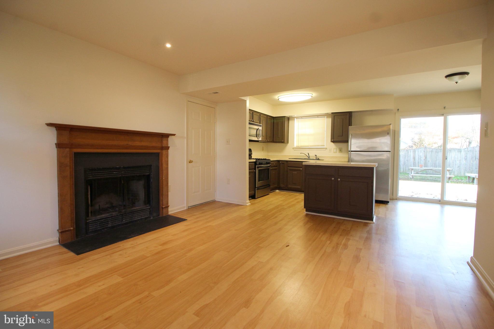 DALE CITY - Residential Lease