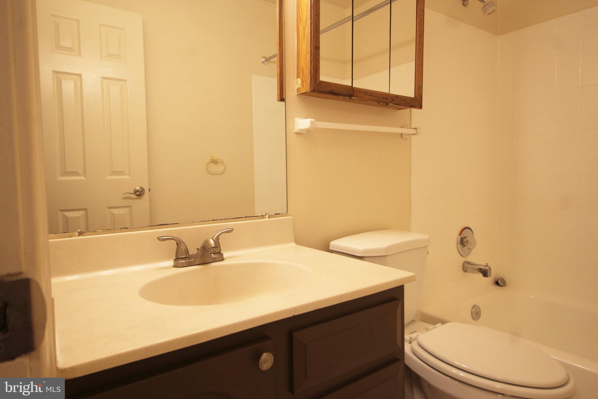 DALE CITY - Residential Lease