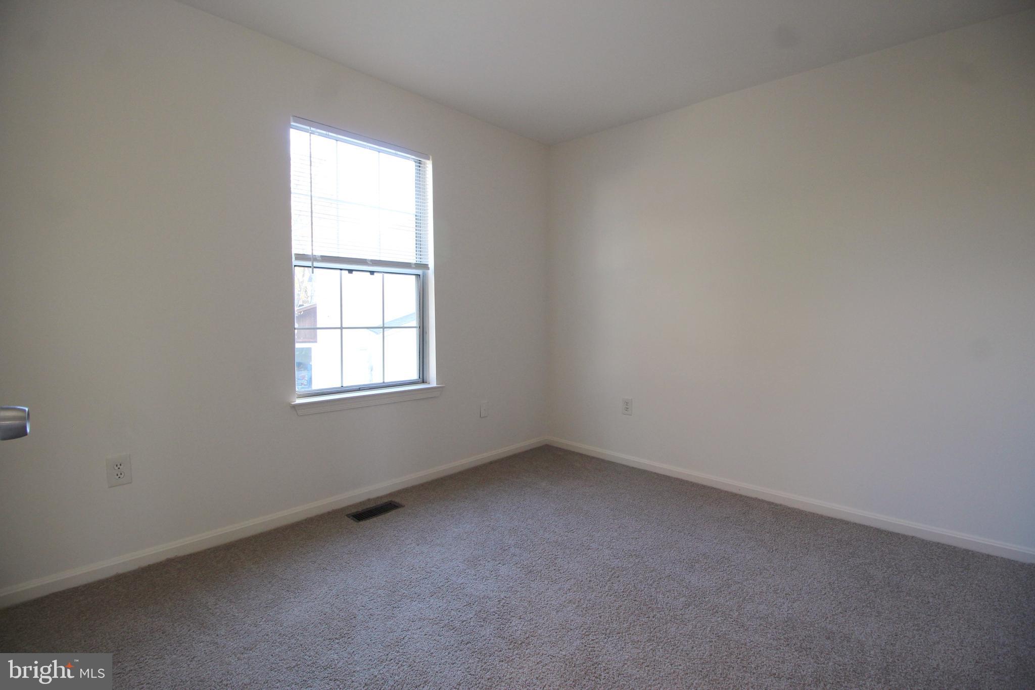 DALE CITY - Residential Lease