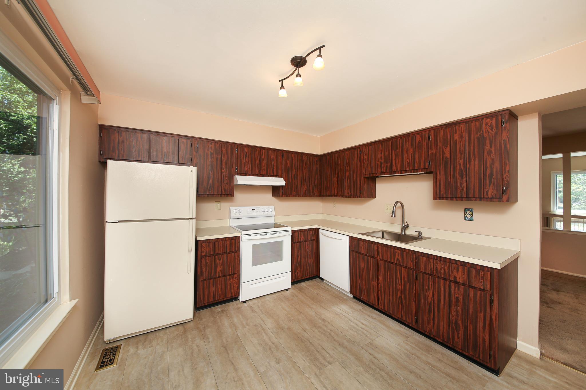 THE HIGHLANDS - Residential
