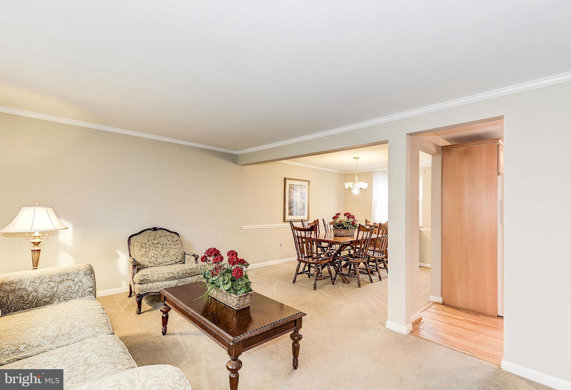 QUINCE ORCHARD MANOR - Residential