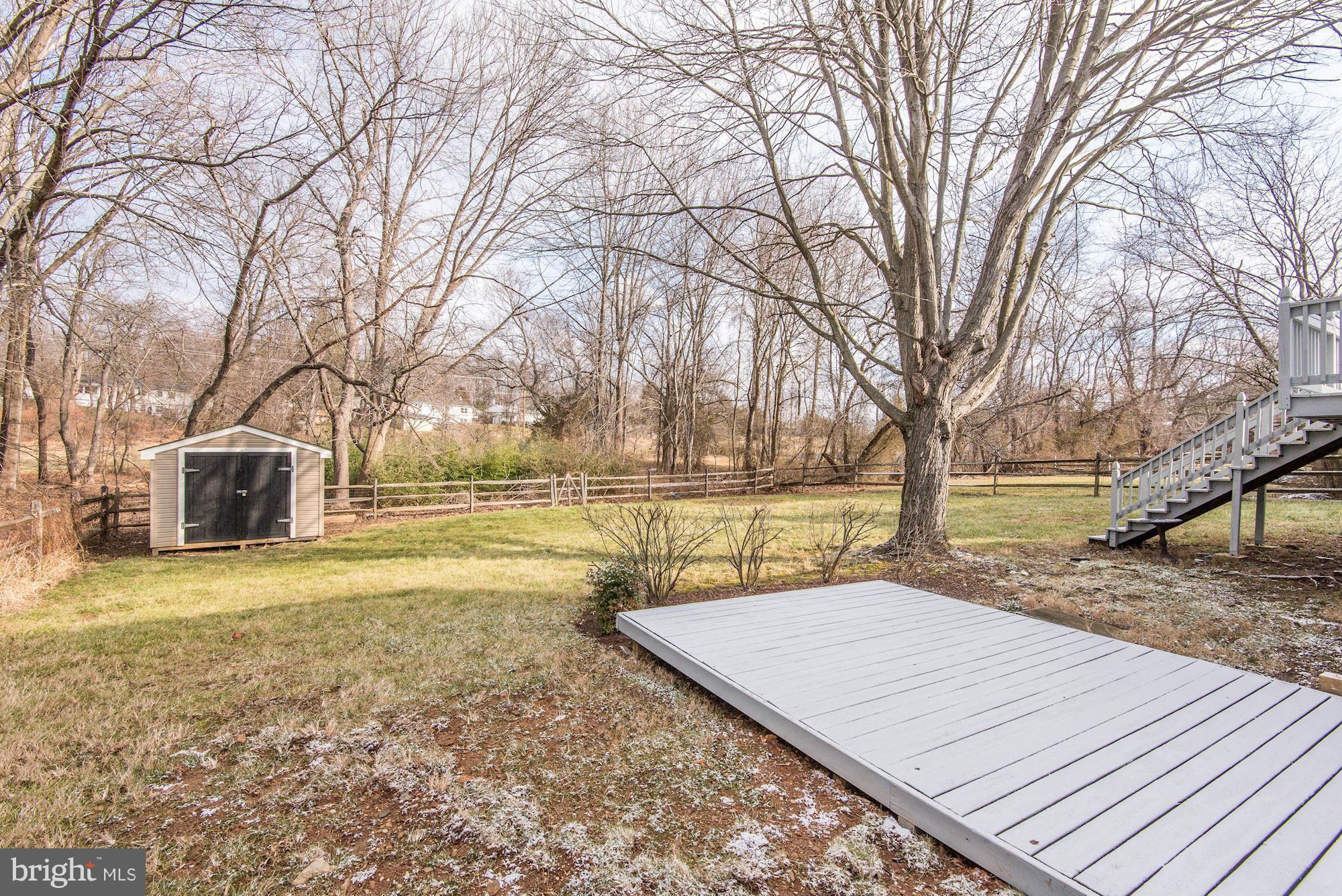 QUINCE ORCHARD MANOR - Residential