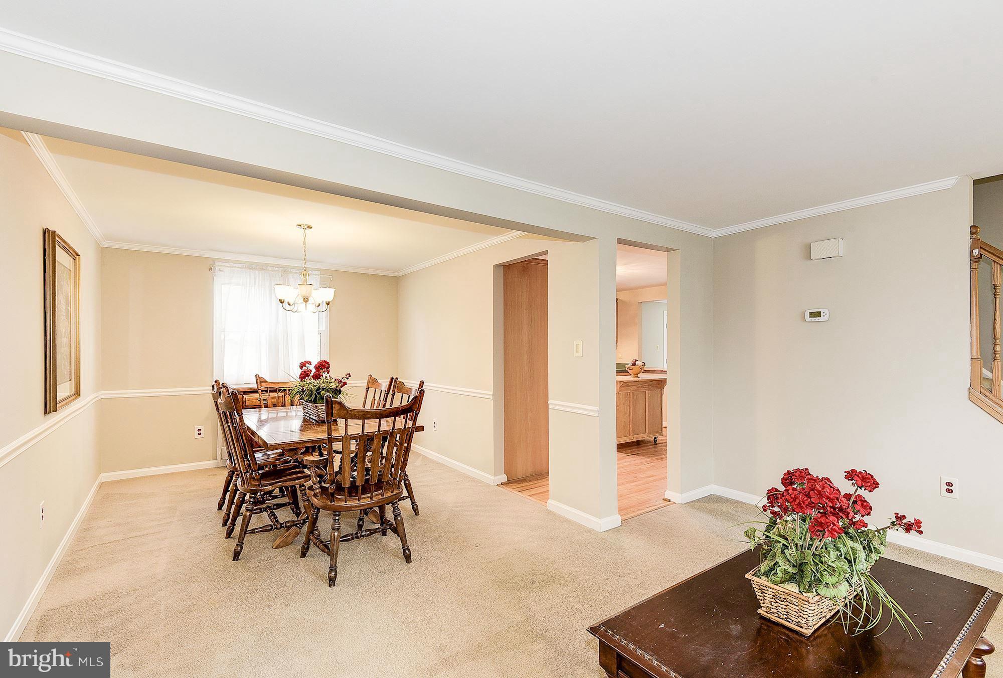 QUINCE ORCHARD MANOR - Residential