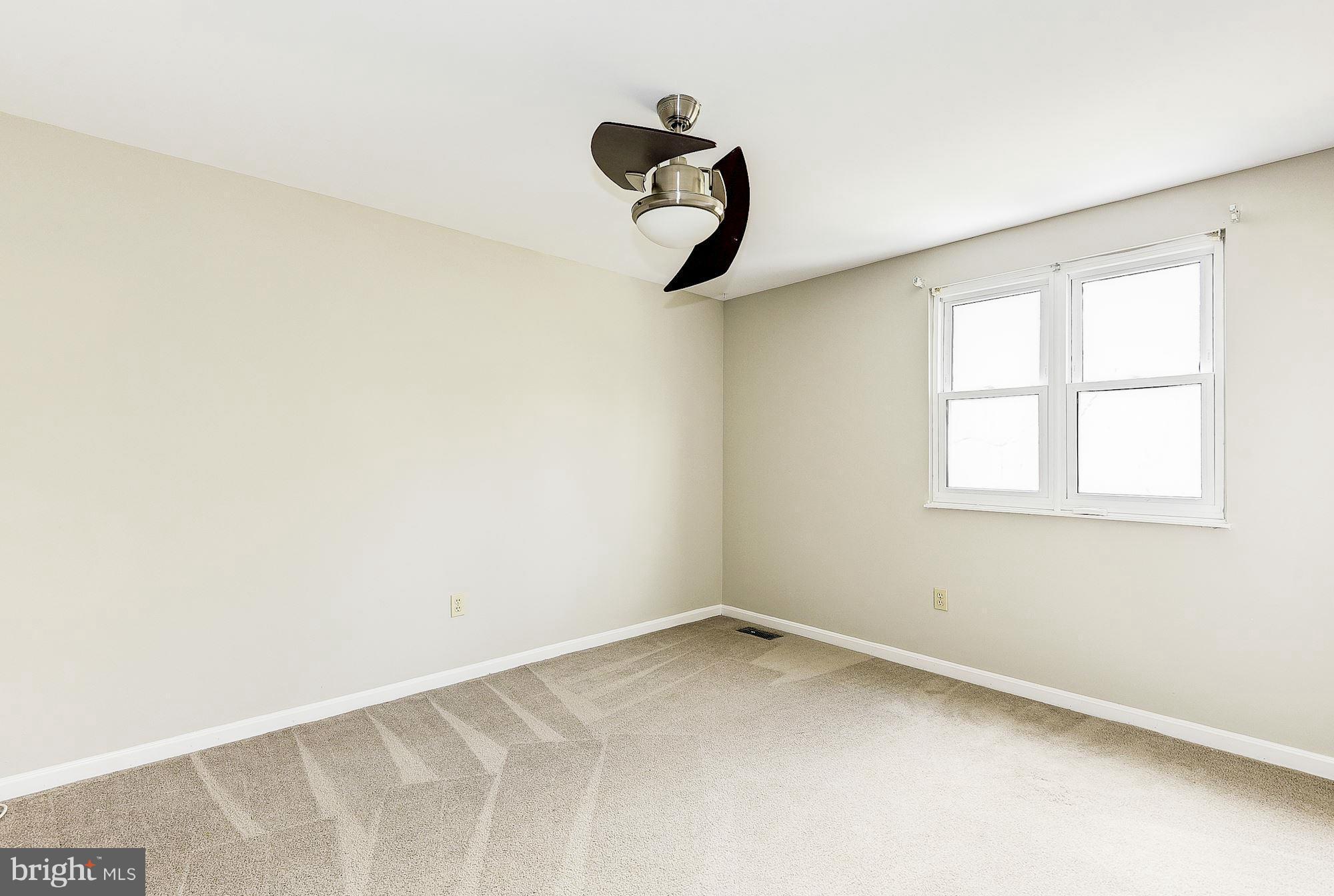 QUINCE ORCHARD MANOR - Residential