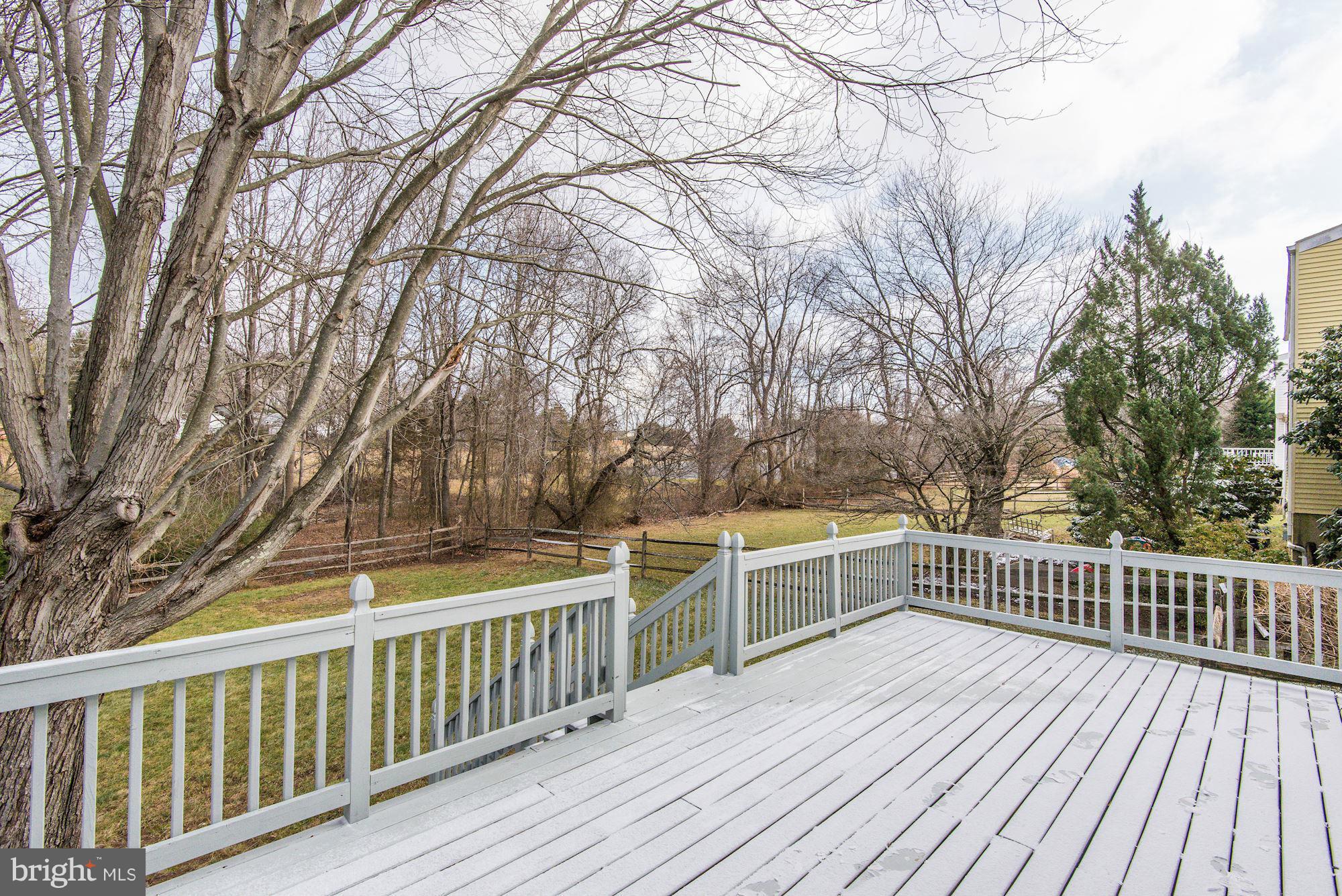 QUINCE ORCHARD MANOR - Residential