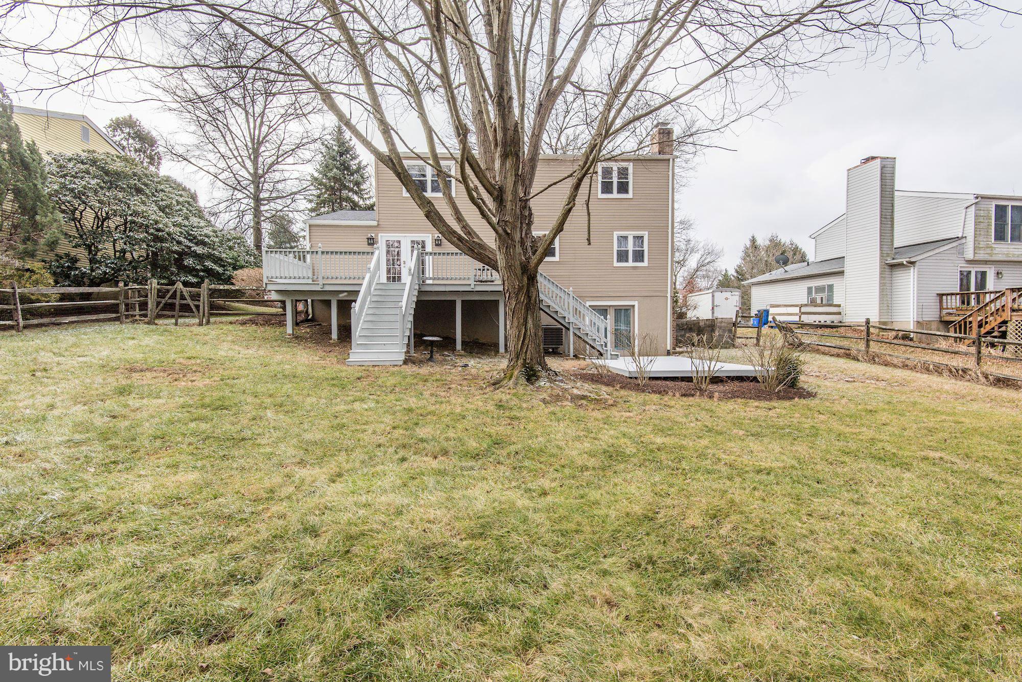 QUINCE ORCHARD MANOR - Residential