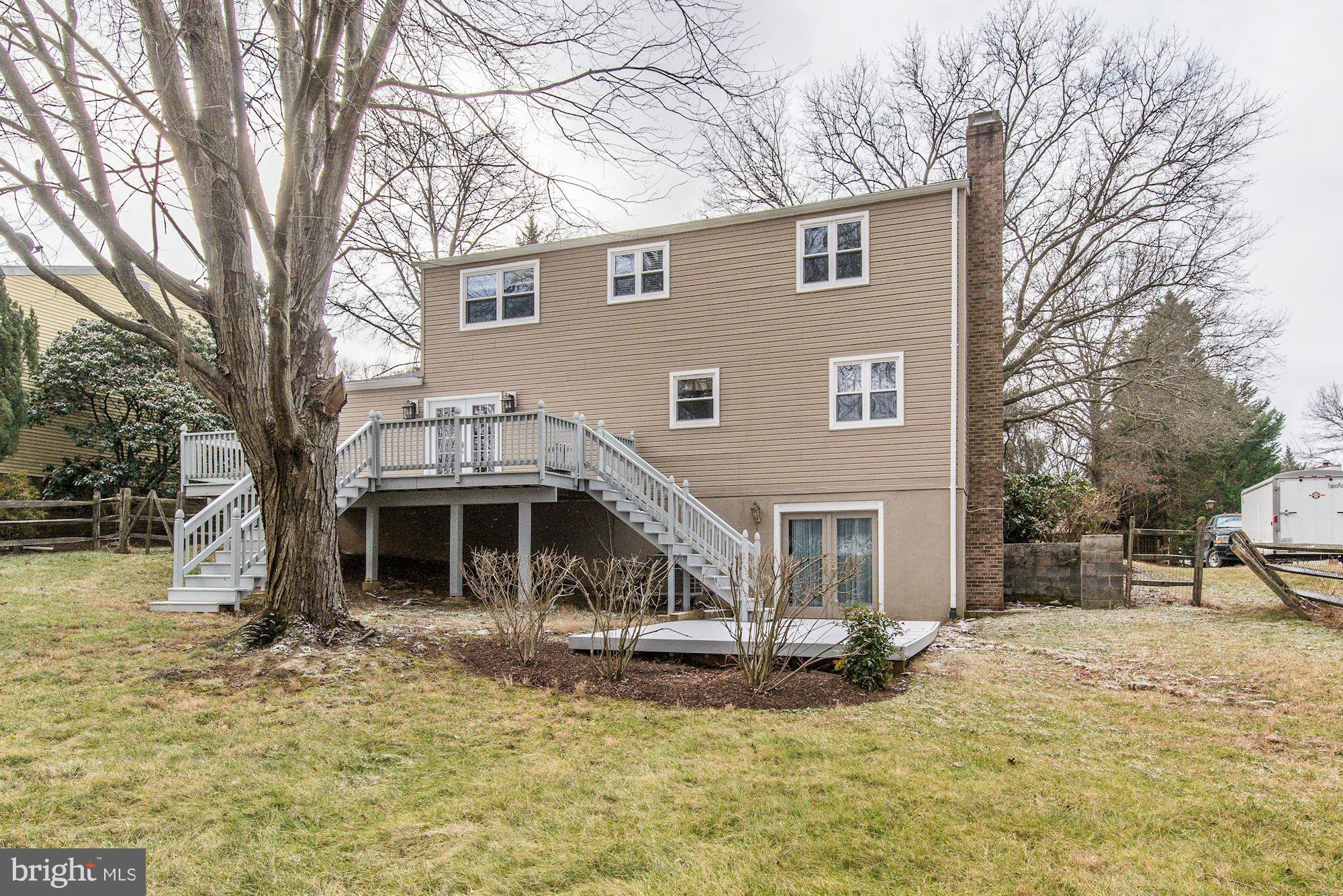 QUINCE ORCHARD MANOR - Residential