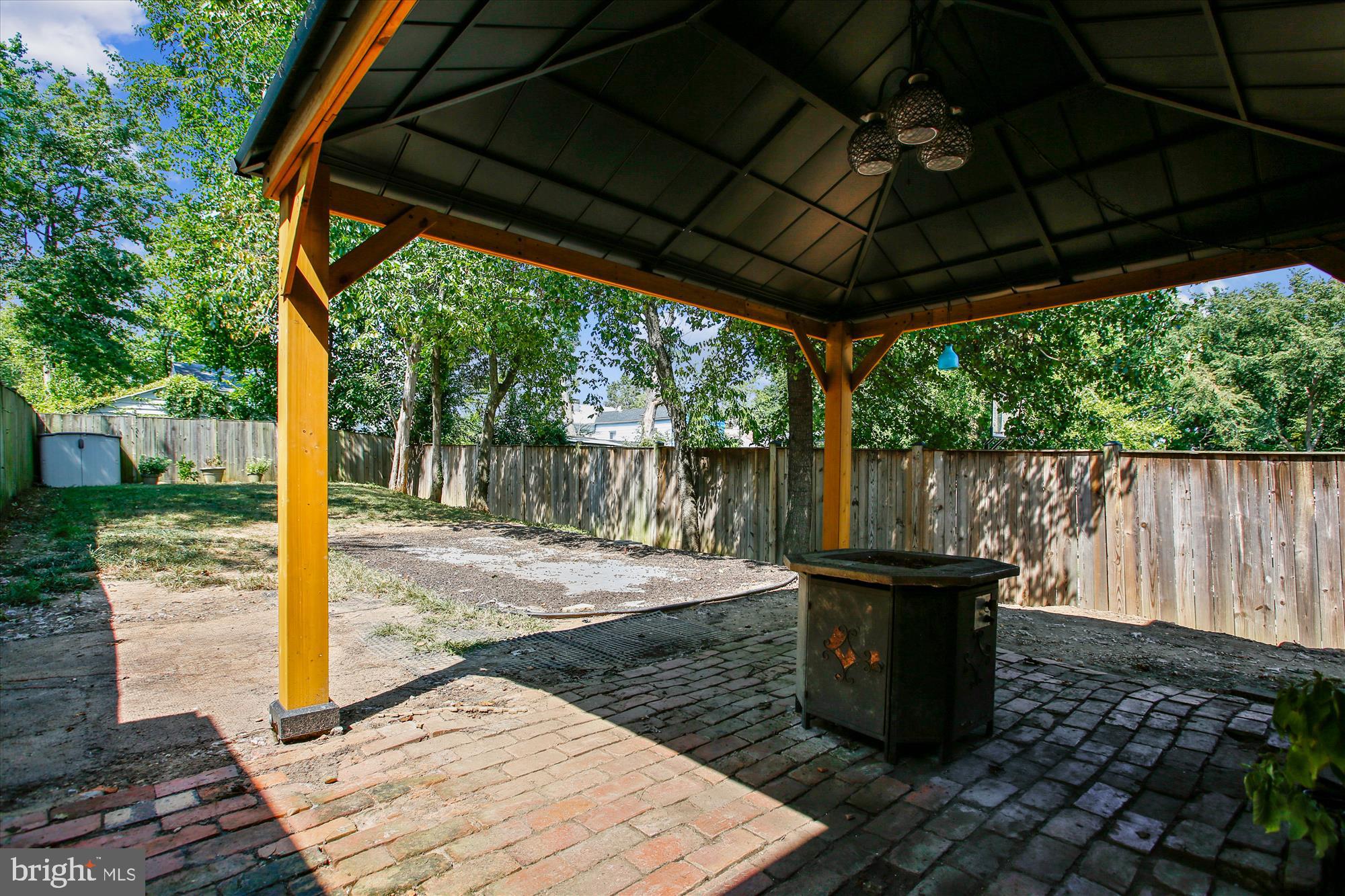 HUNTINGTON - Residential