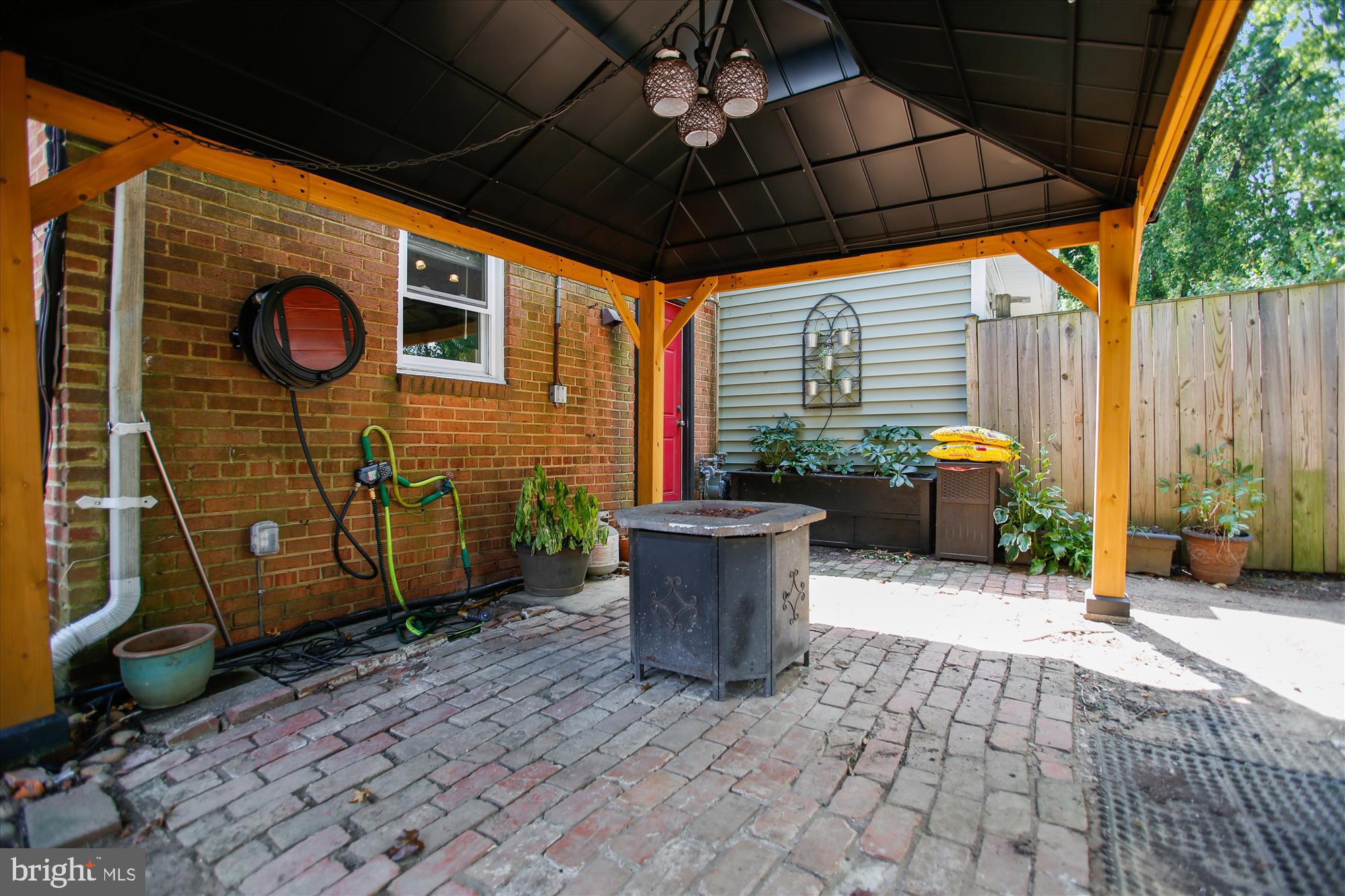 HUNTINGTON - Residential