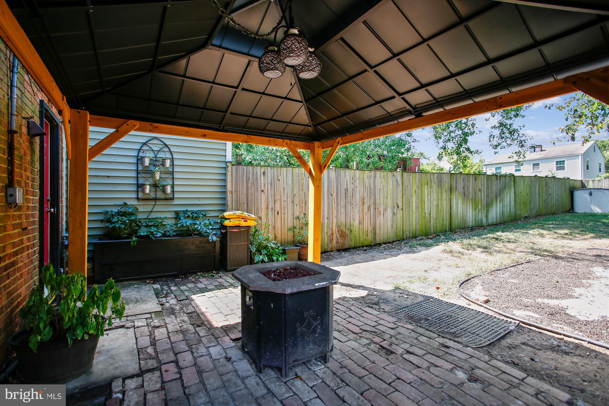 HUNTINGTON - Residential