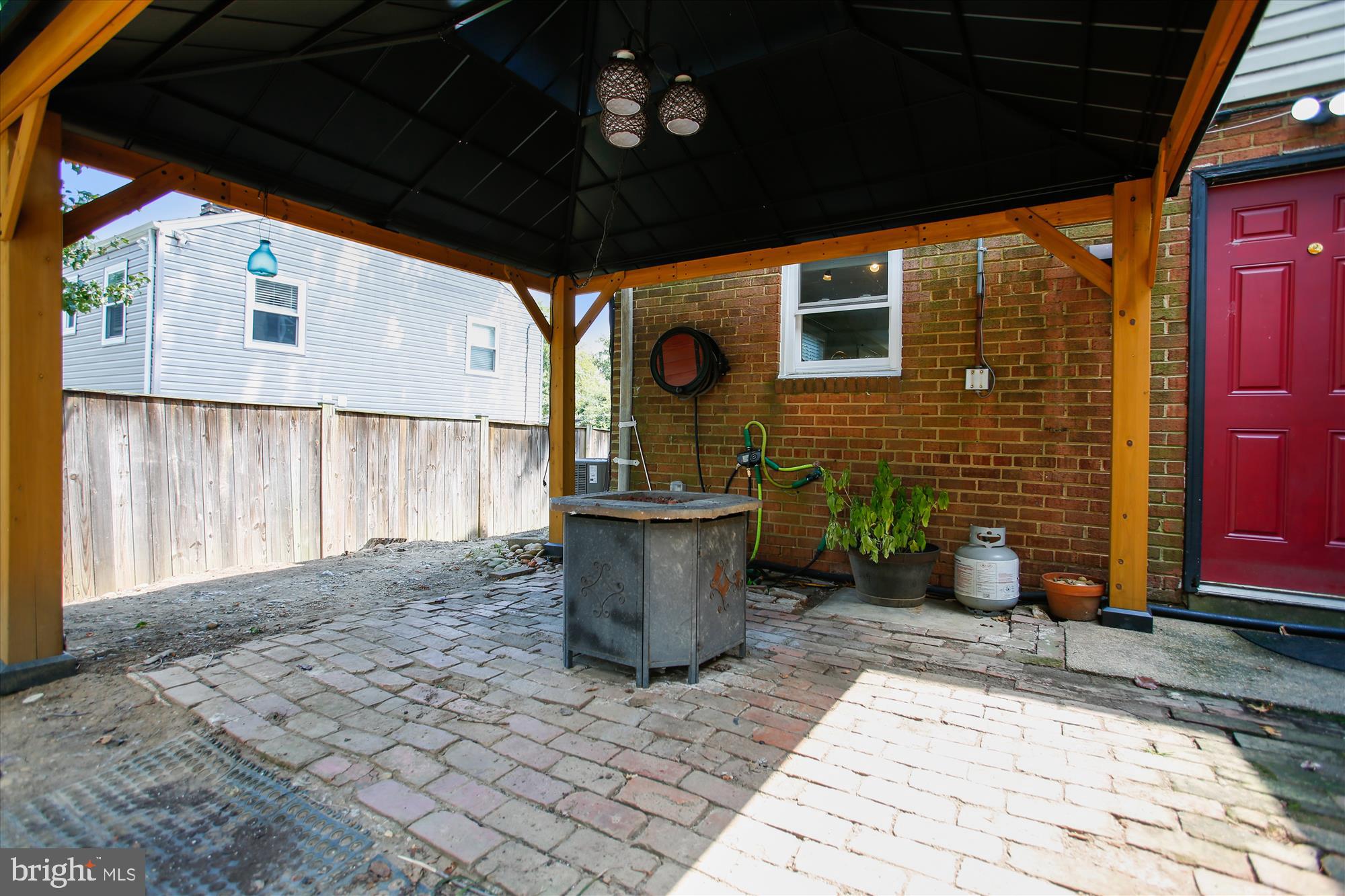 HUNTINGTON - Residential