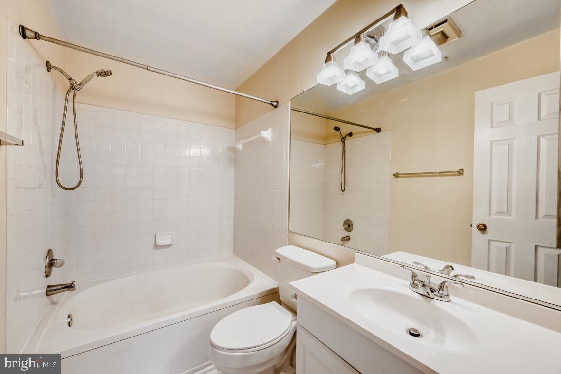 FALLS GABLE - Residential