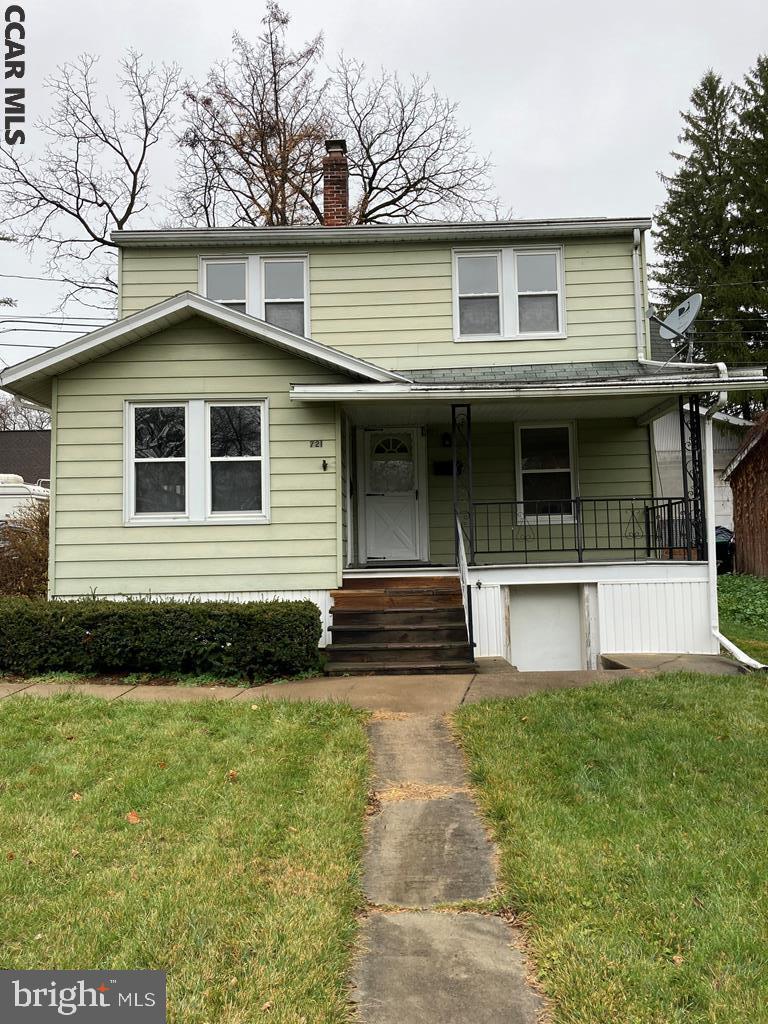 Affordable Holmes-Foster home in a fabulous location. Just blocks from downtown State College and the Penn State campus. Needs some TLC but has great space and a large front yard. Schedule your showing today!