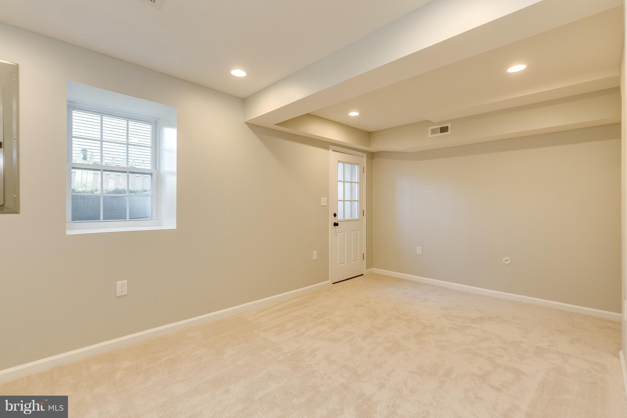 SOUTHGATE - Residential