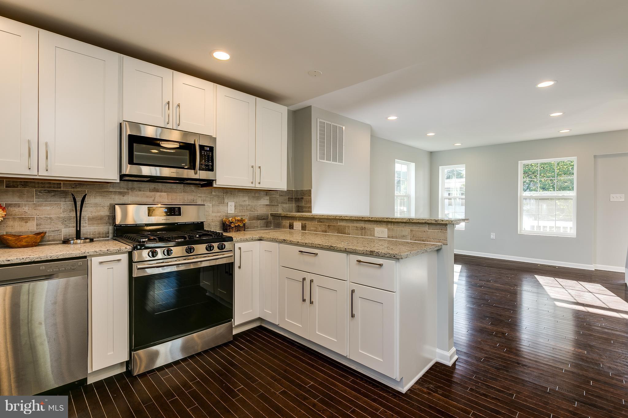 SOUTHGATE - Residential