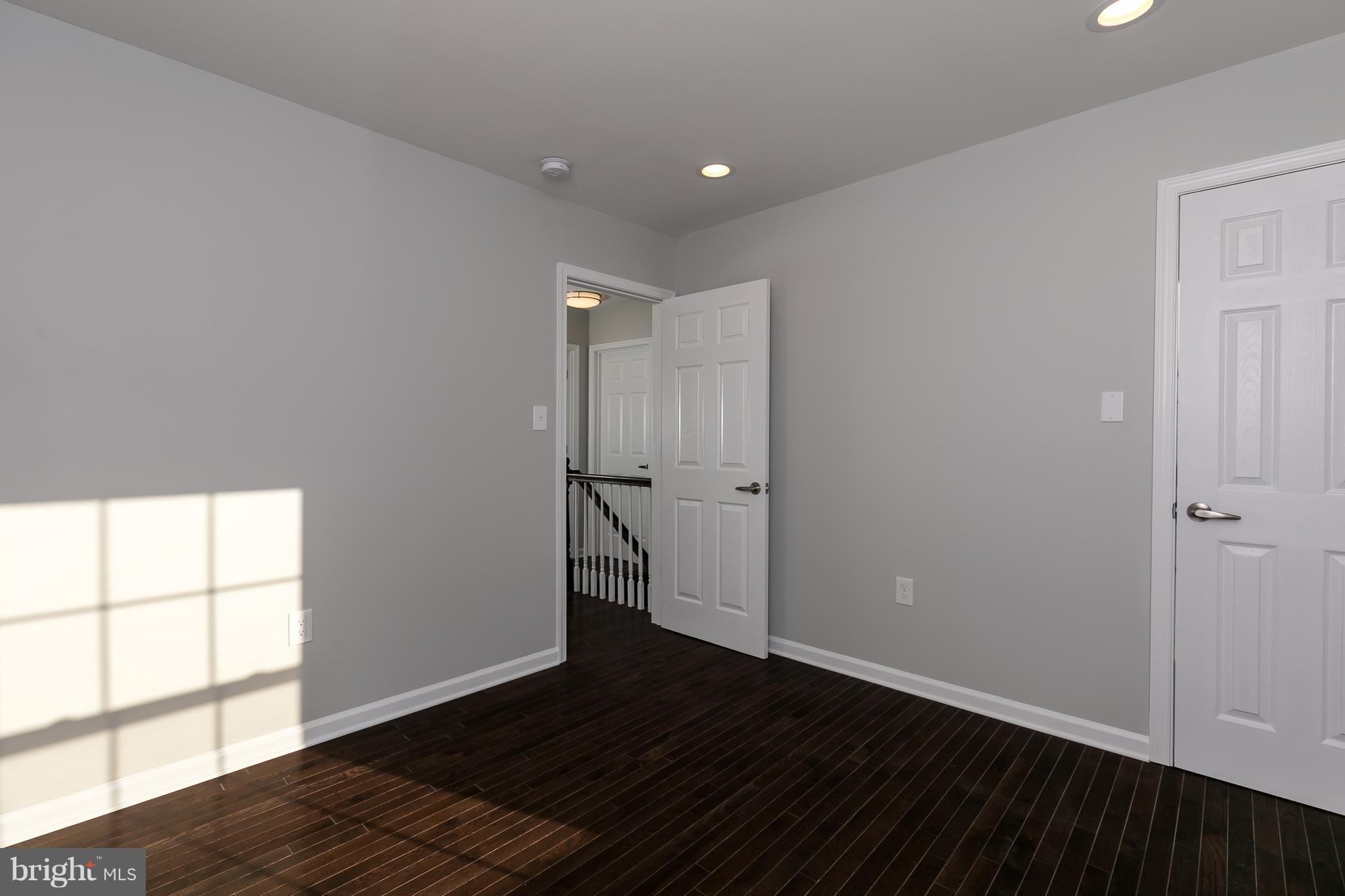 SOUTHGATE - Residential