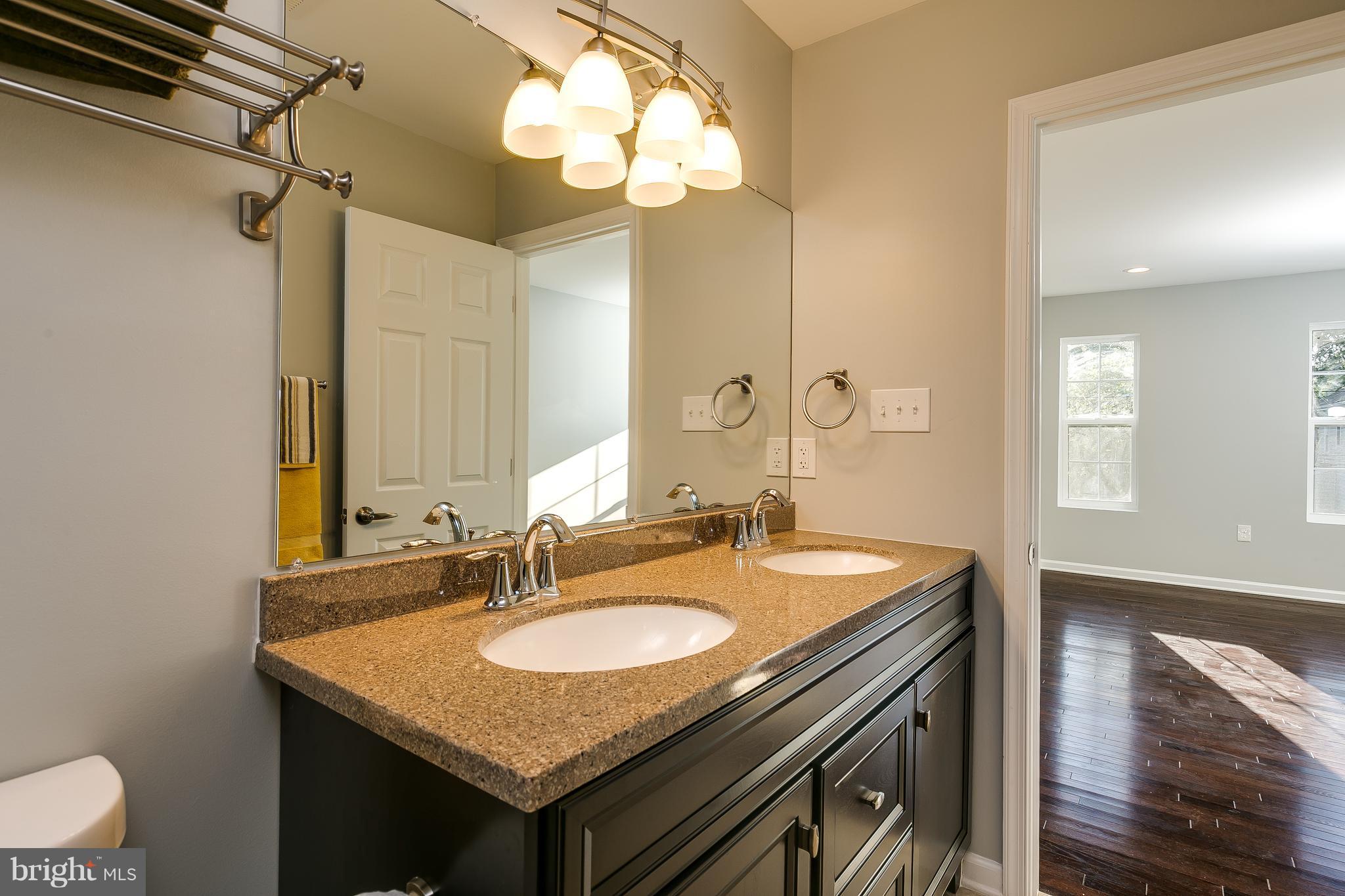 SOUTHGATE - Residential