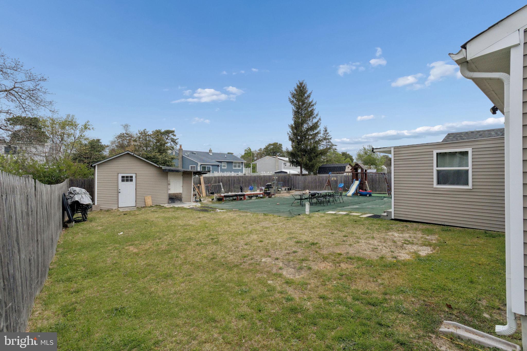 233 CHEROKEE DRIVE