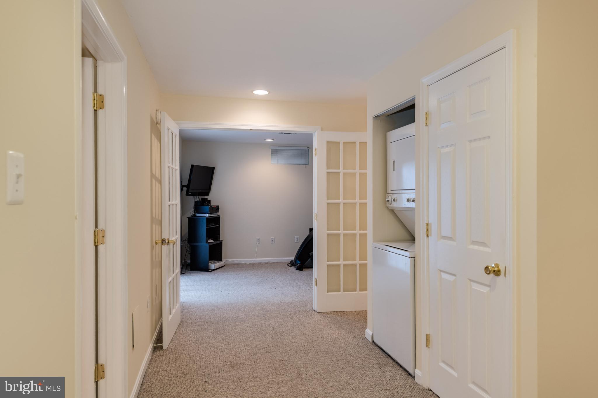 SENECA VIEW ESTATES - Residential