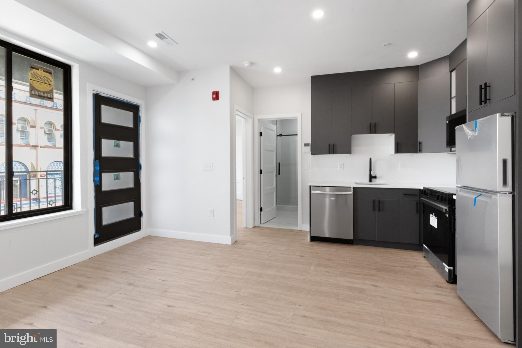 OLDE KENSINGTON - Residential Lease