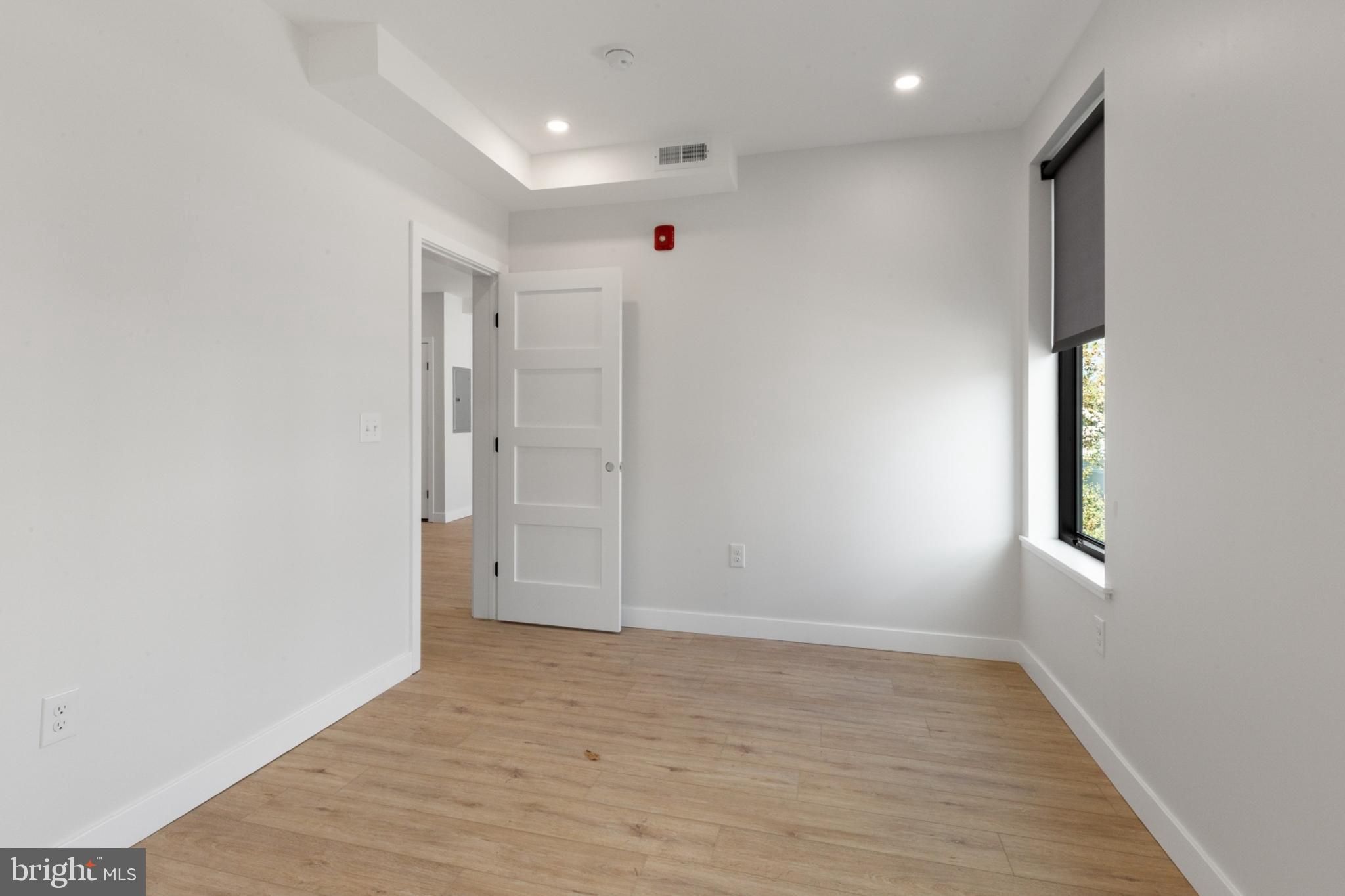 OLDE KENSINGTON - Residential Lease