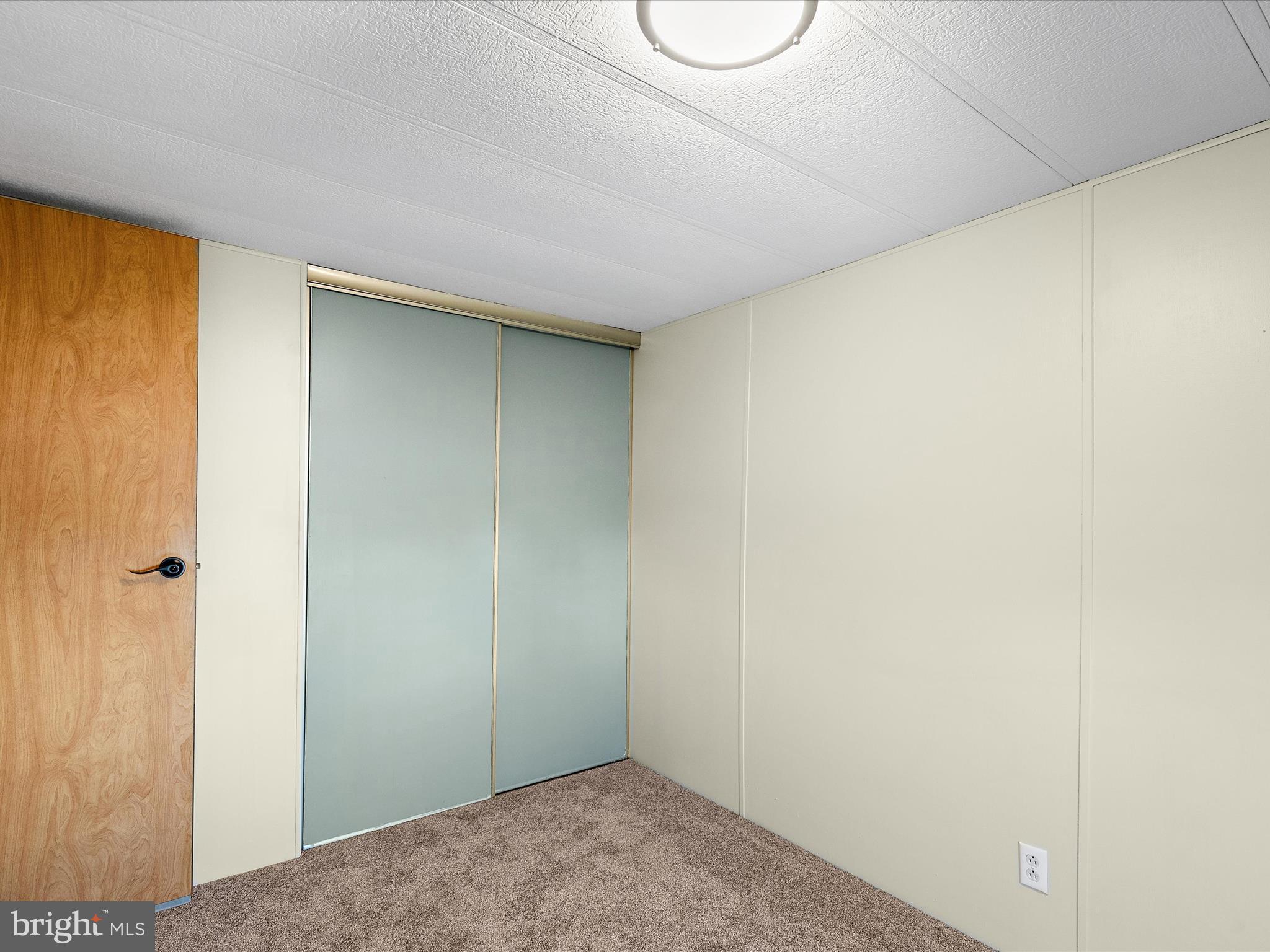 SHADY PARK - Residential