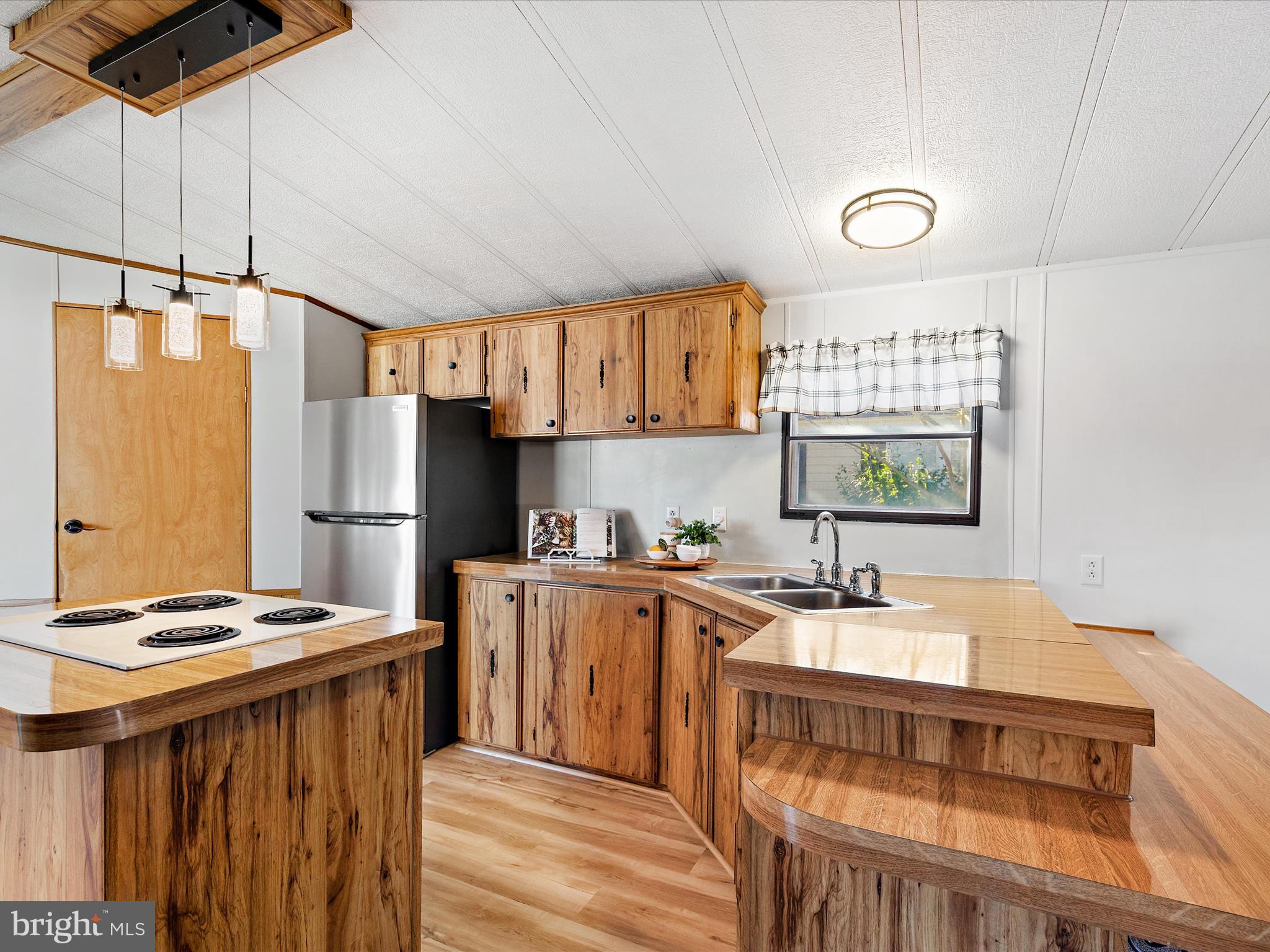 SHADY PARK - Residential