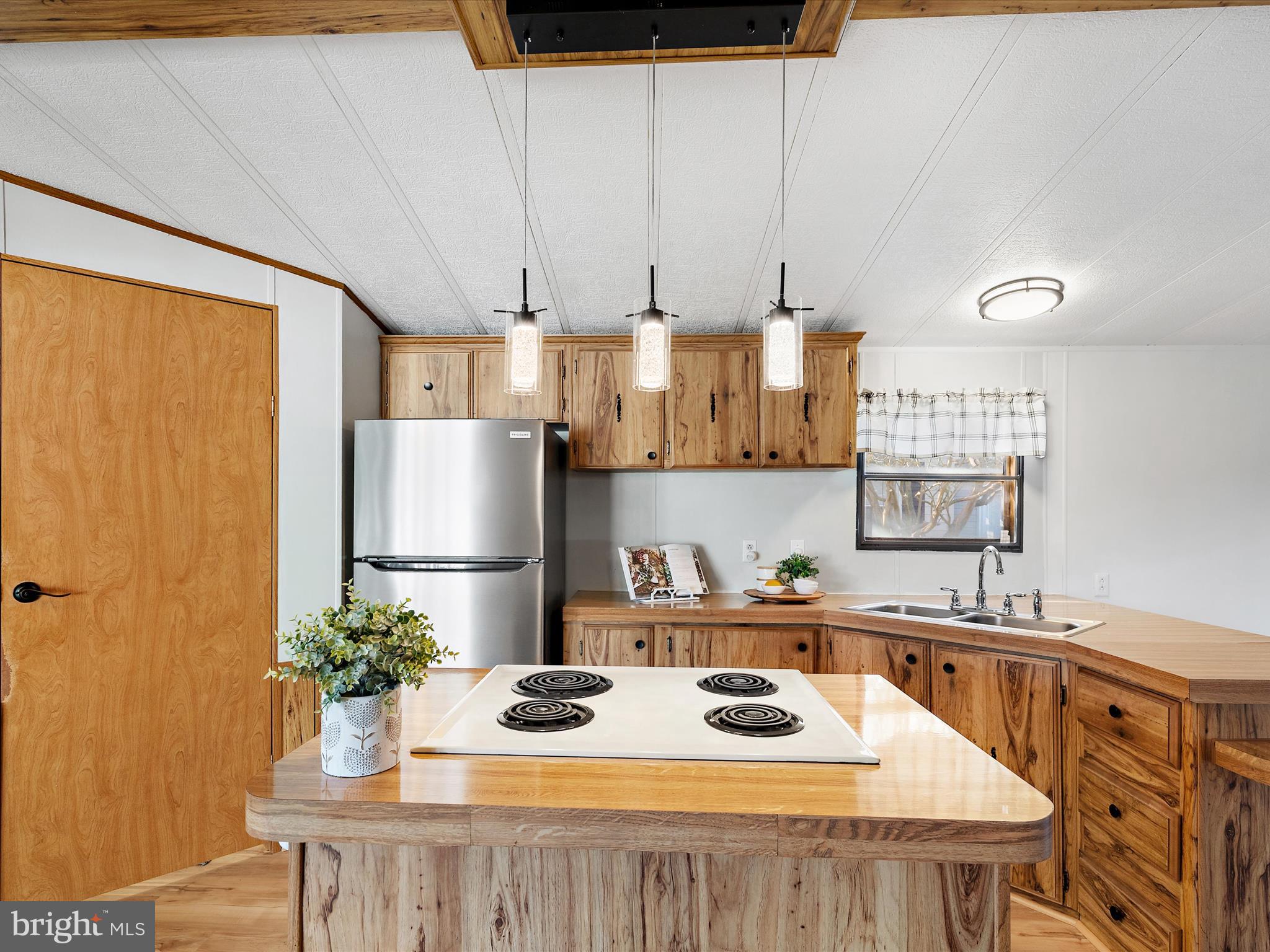 SHADY PARK - Residential