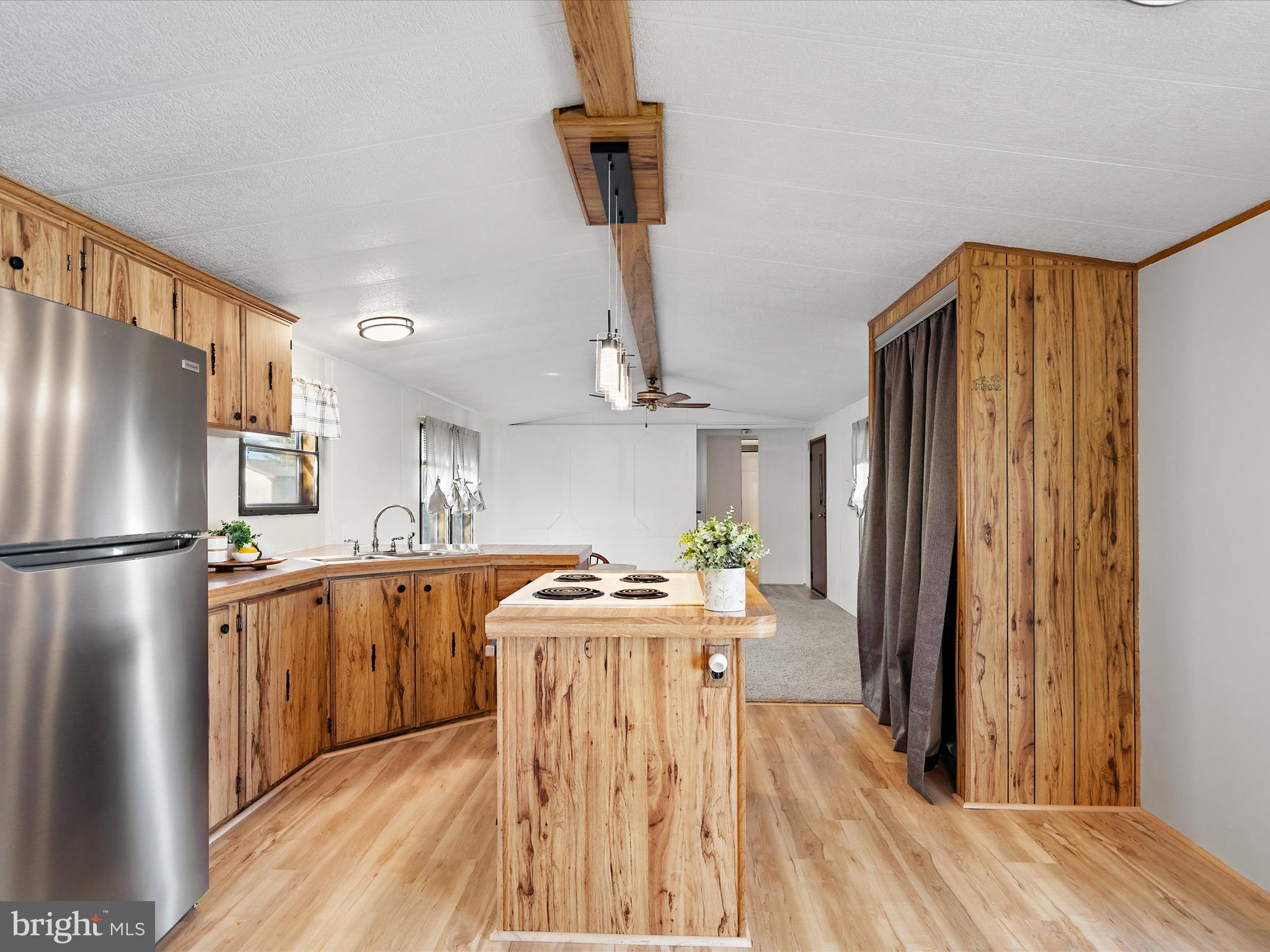 SHADY PARK - Residential