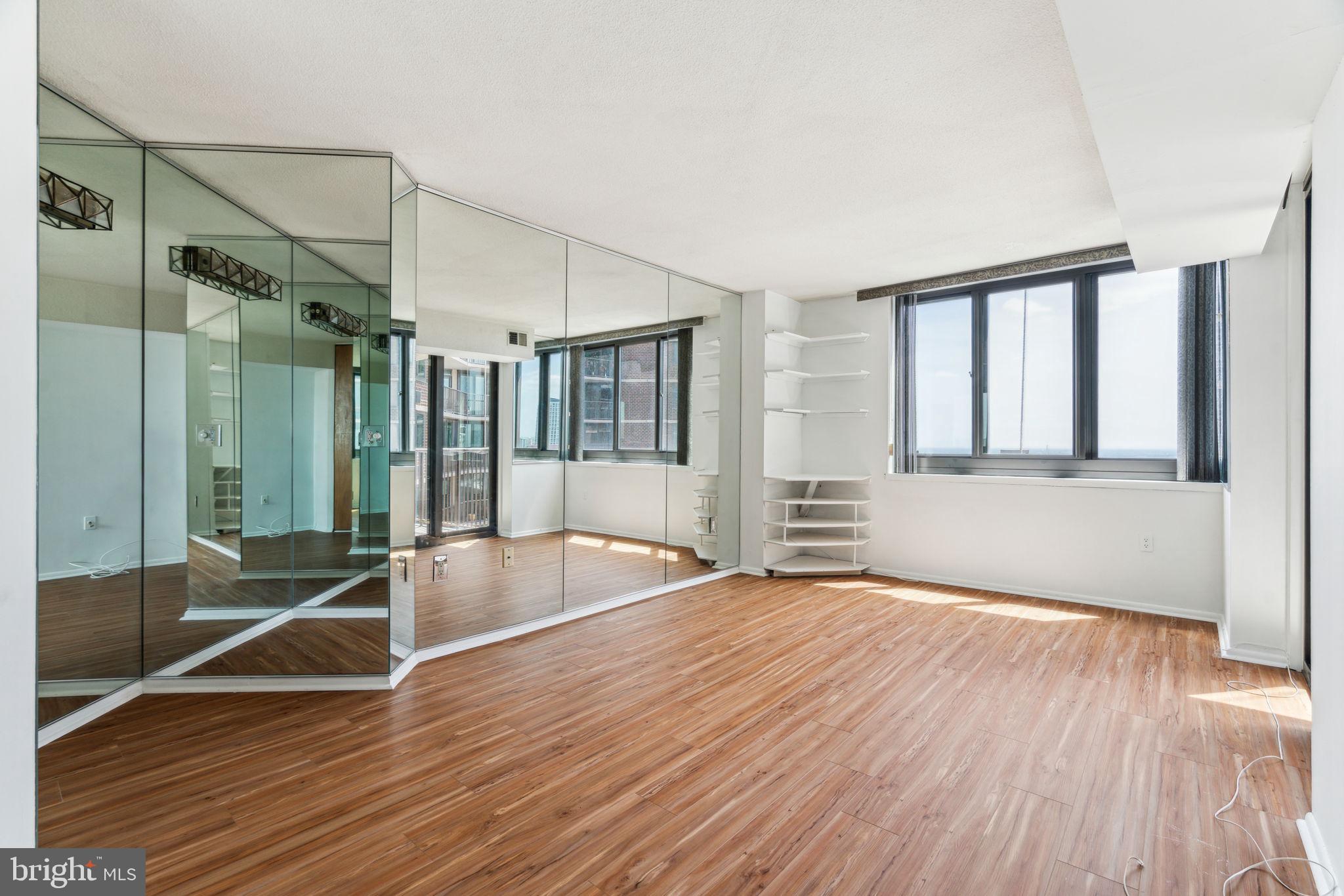 AVENUE OF THE ARTS - Residential