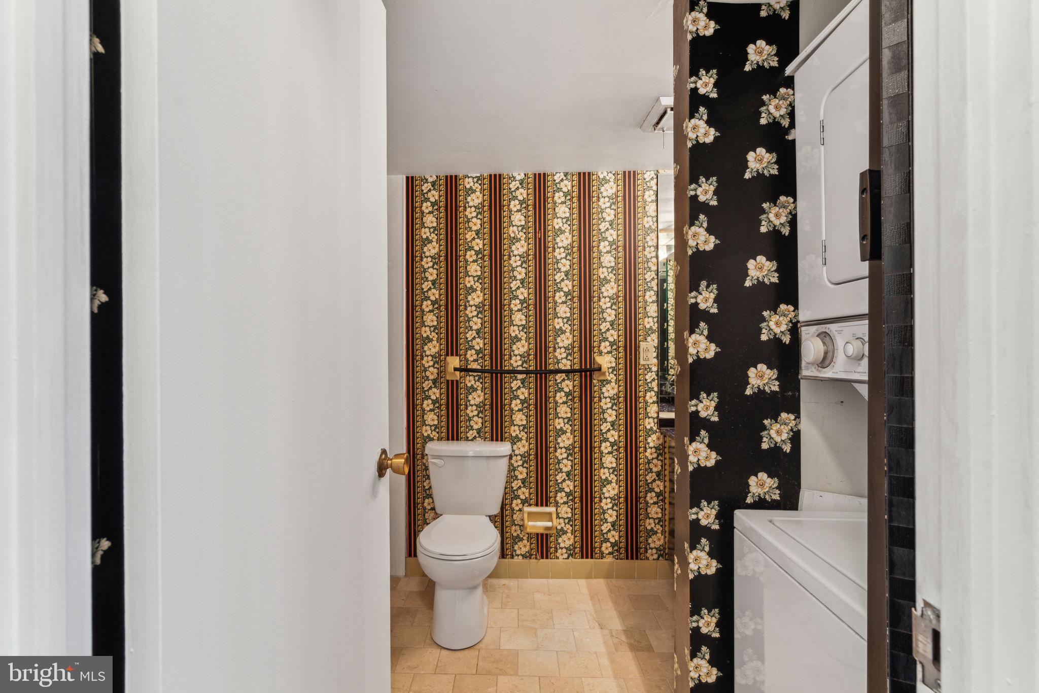 AVENUE OF THE ARTS - Residential