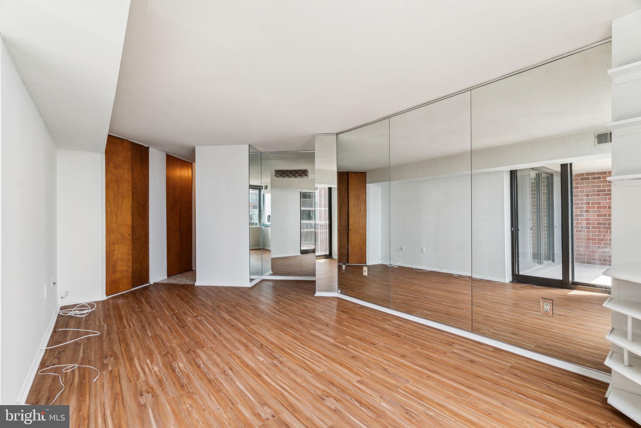 AVENUE OF THE ARTS - Residential