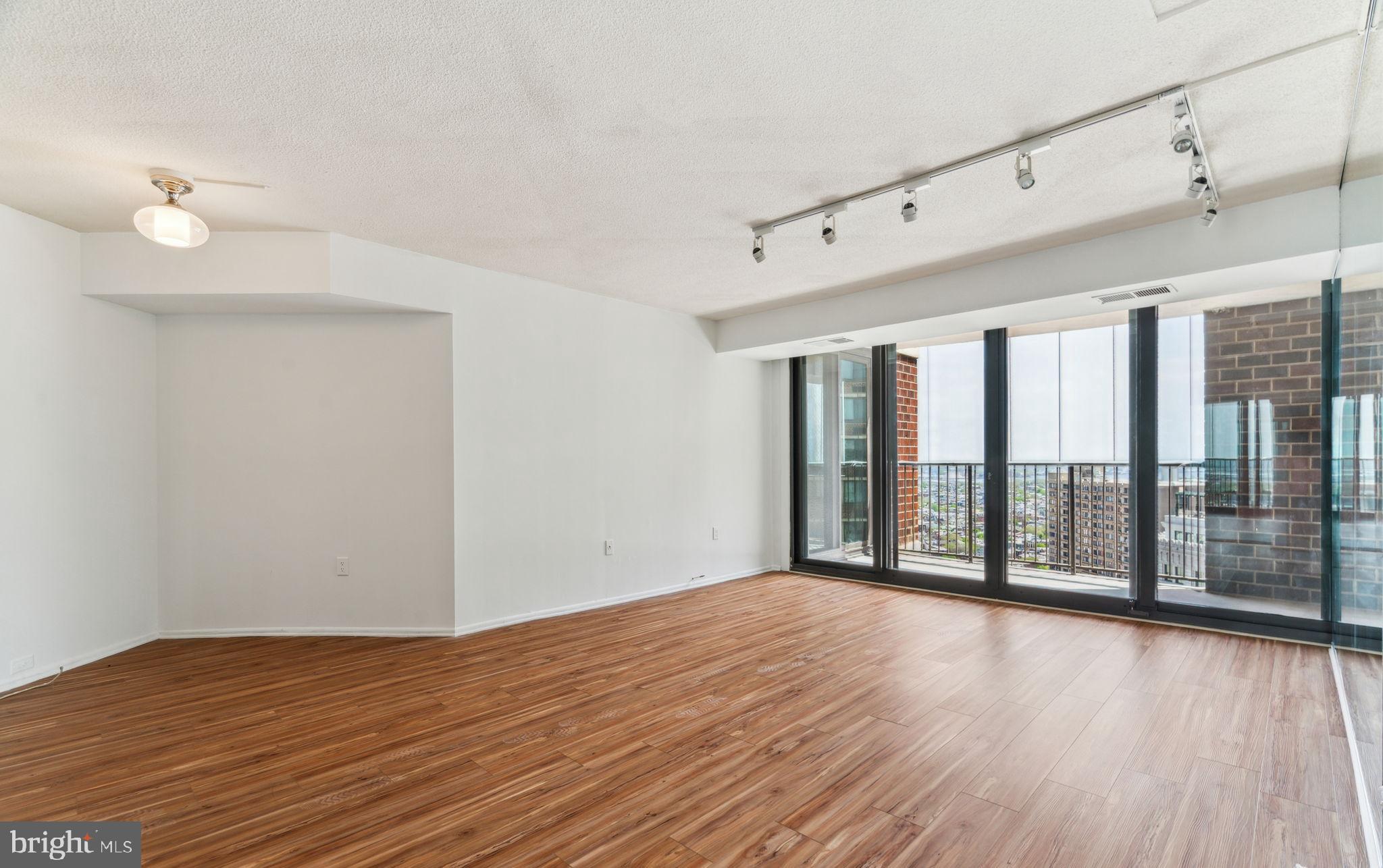 AVENUE OF THE ARTS - Residential