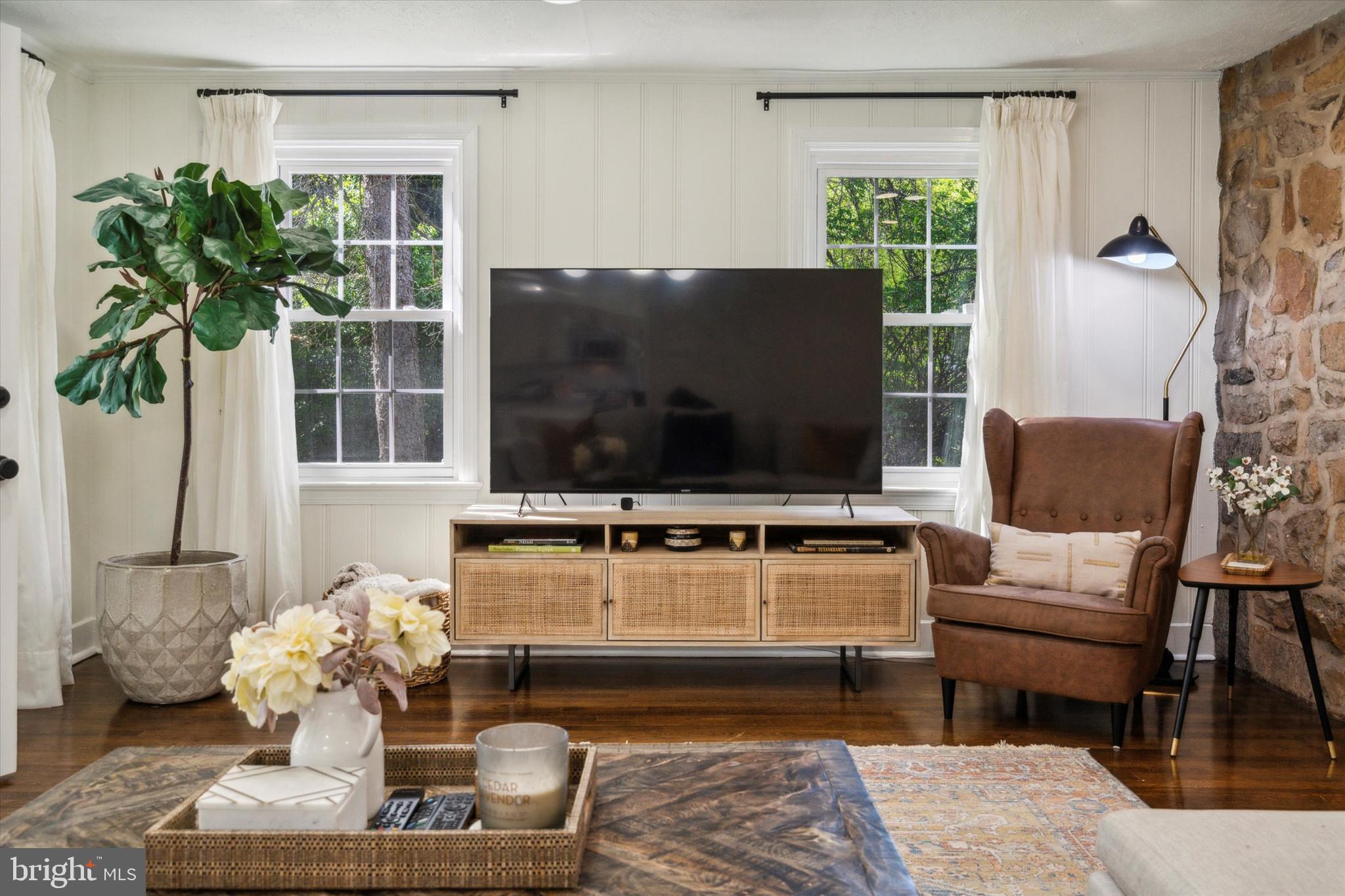 GLADWYNE - Residential