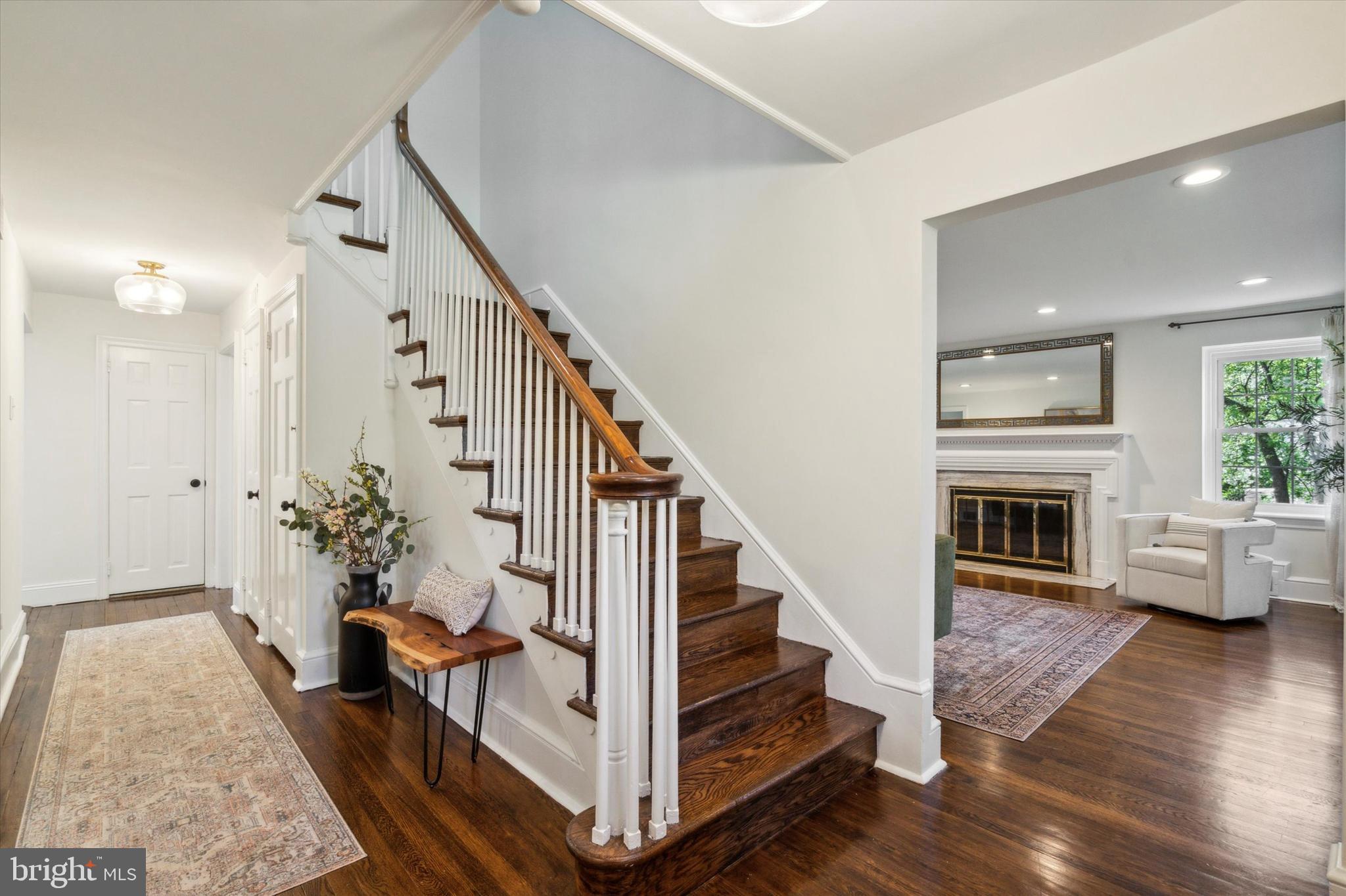 GLADWYNE - Residential