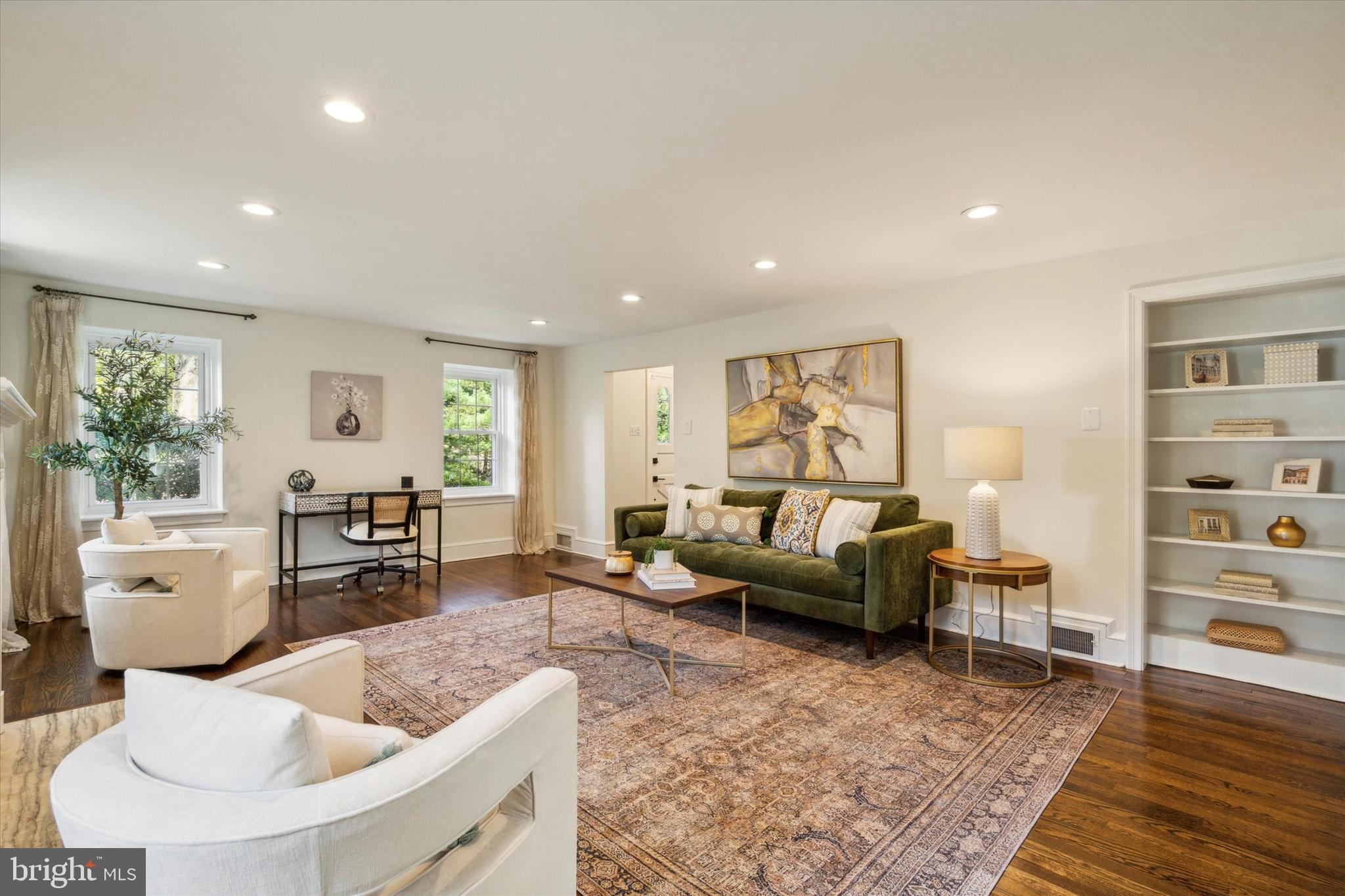 GLADWYNE - Residential