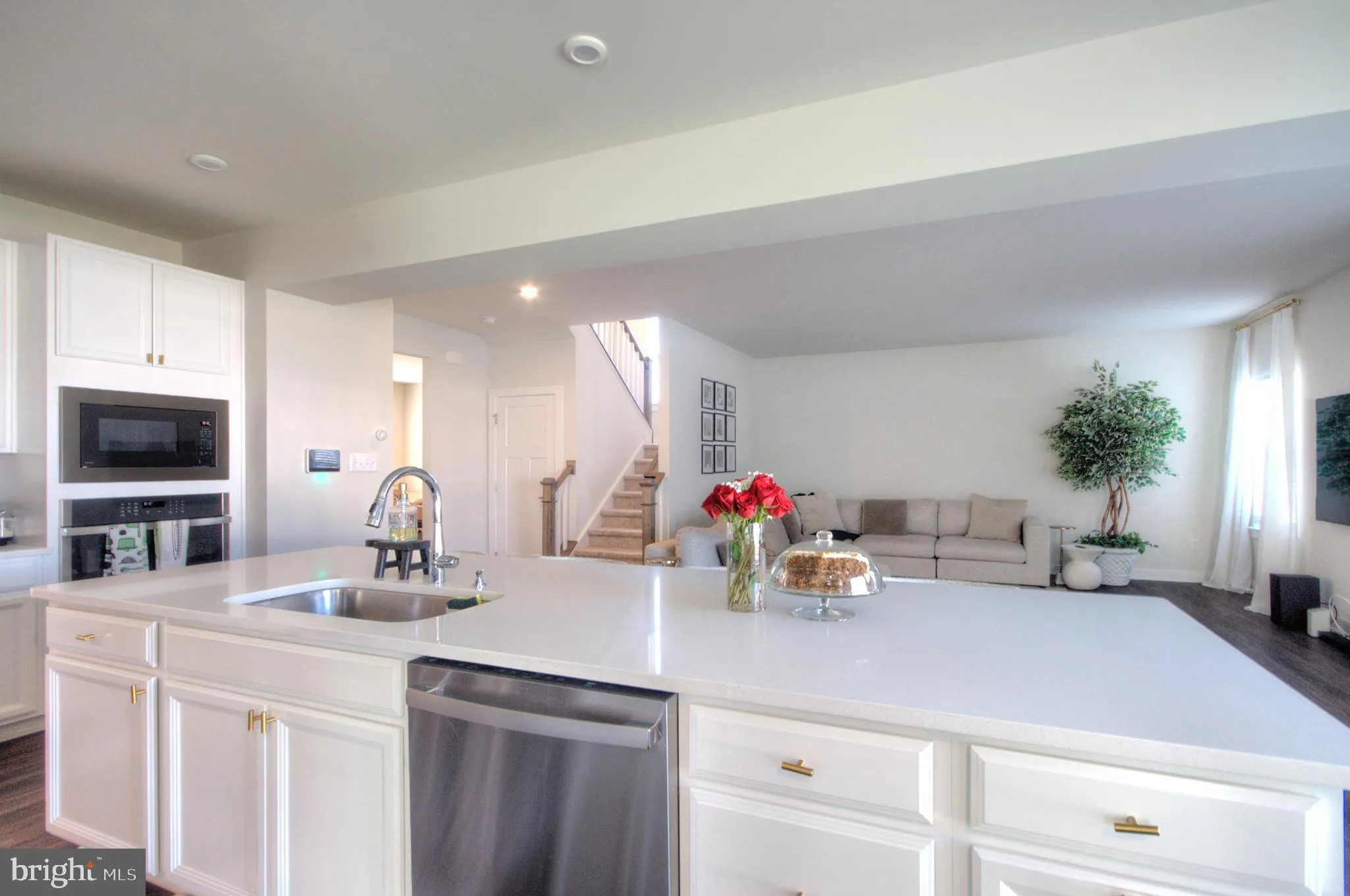 Woodstown, New Jersey 08098, United States, 5 Bedrooms Bedrooms, ,4 BathroomsBathrooms,Residential,Coming Soon,241874