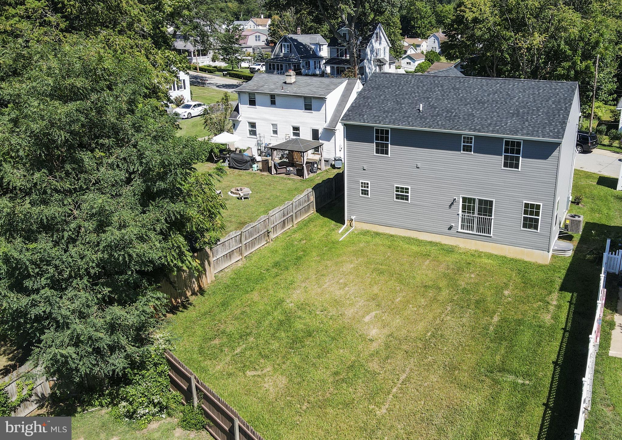 2402 MAPLE AVENUE