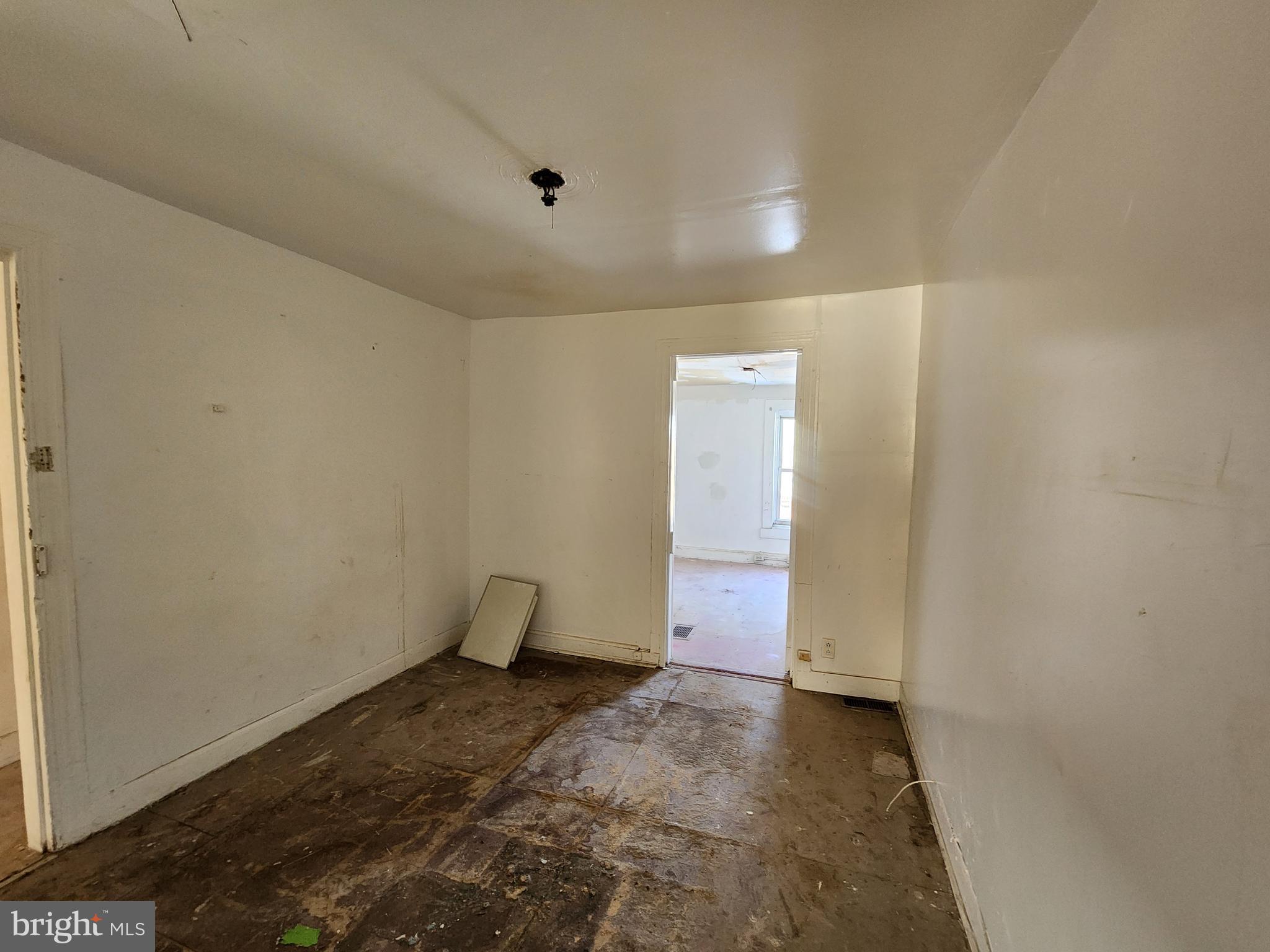 SANDTOWN-WINCHESTER - Residential