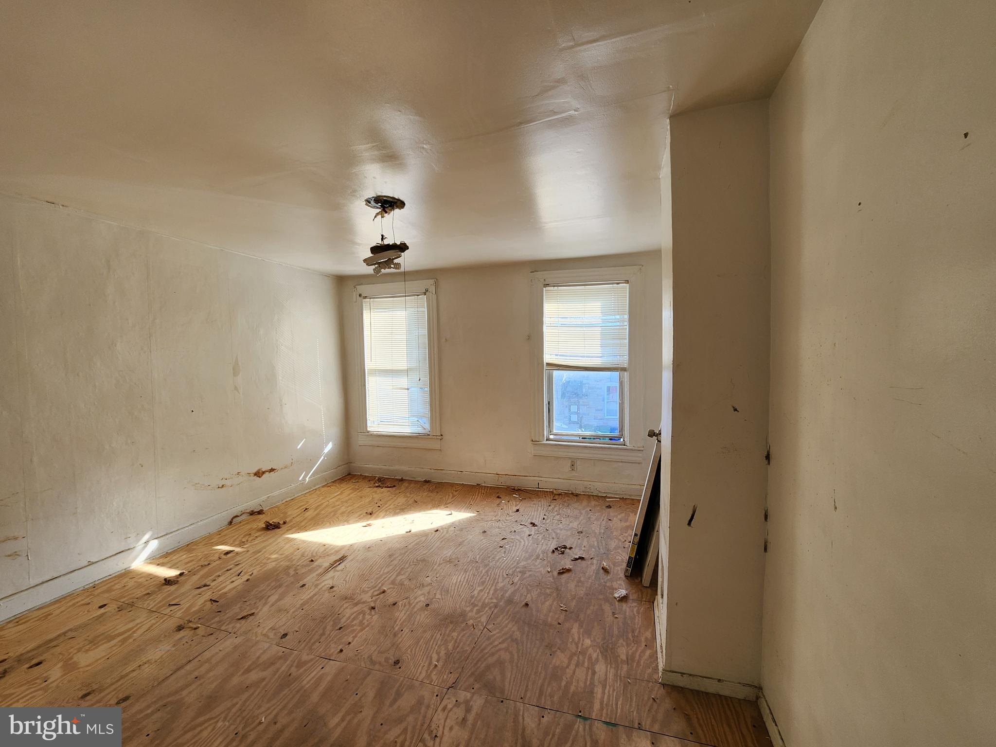 SANDTOWN-WINCHESTER - Residential